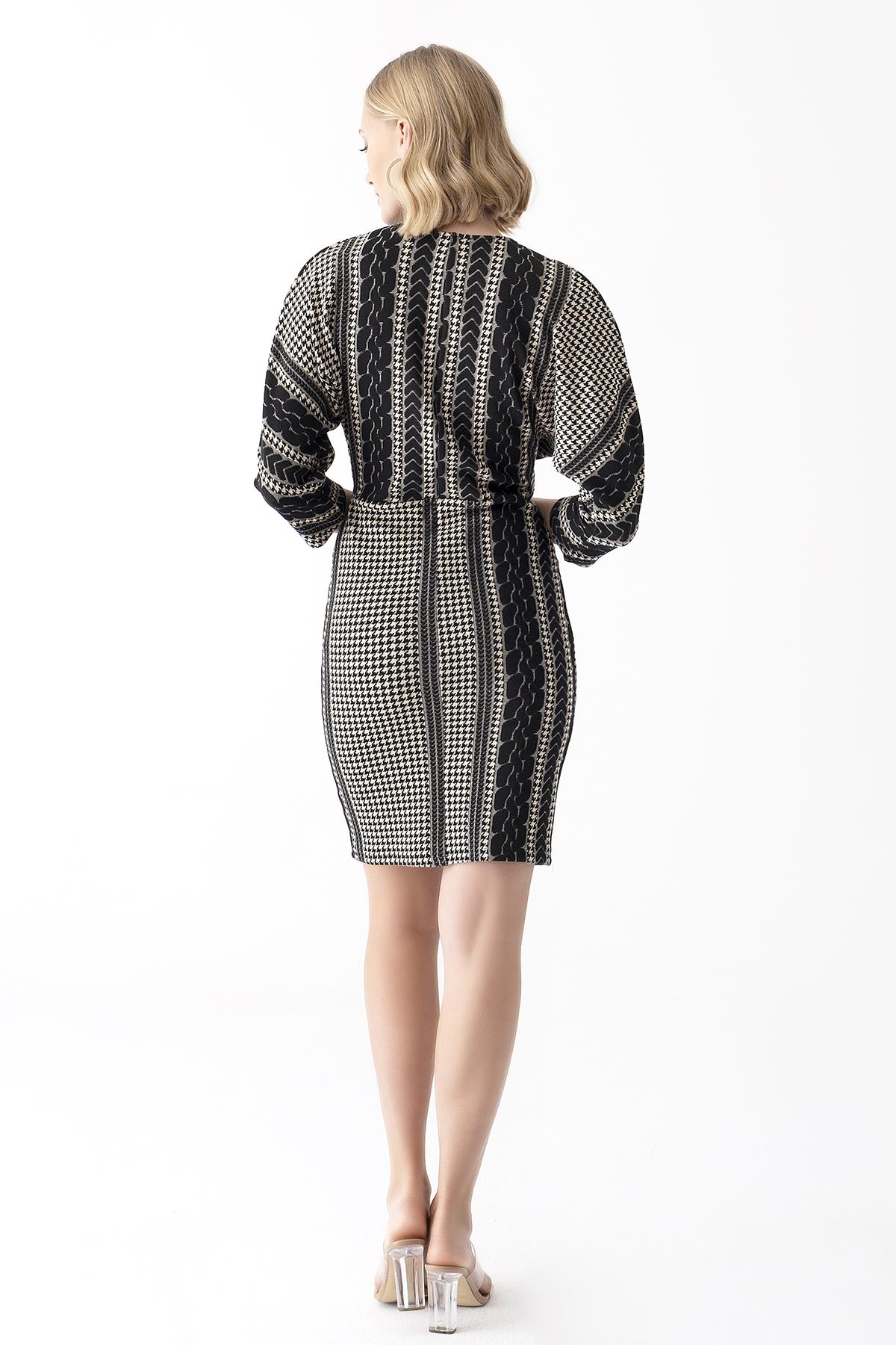 Kruvaze Yaka Mini Elbise