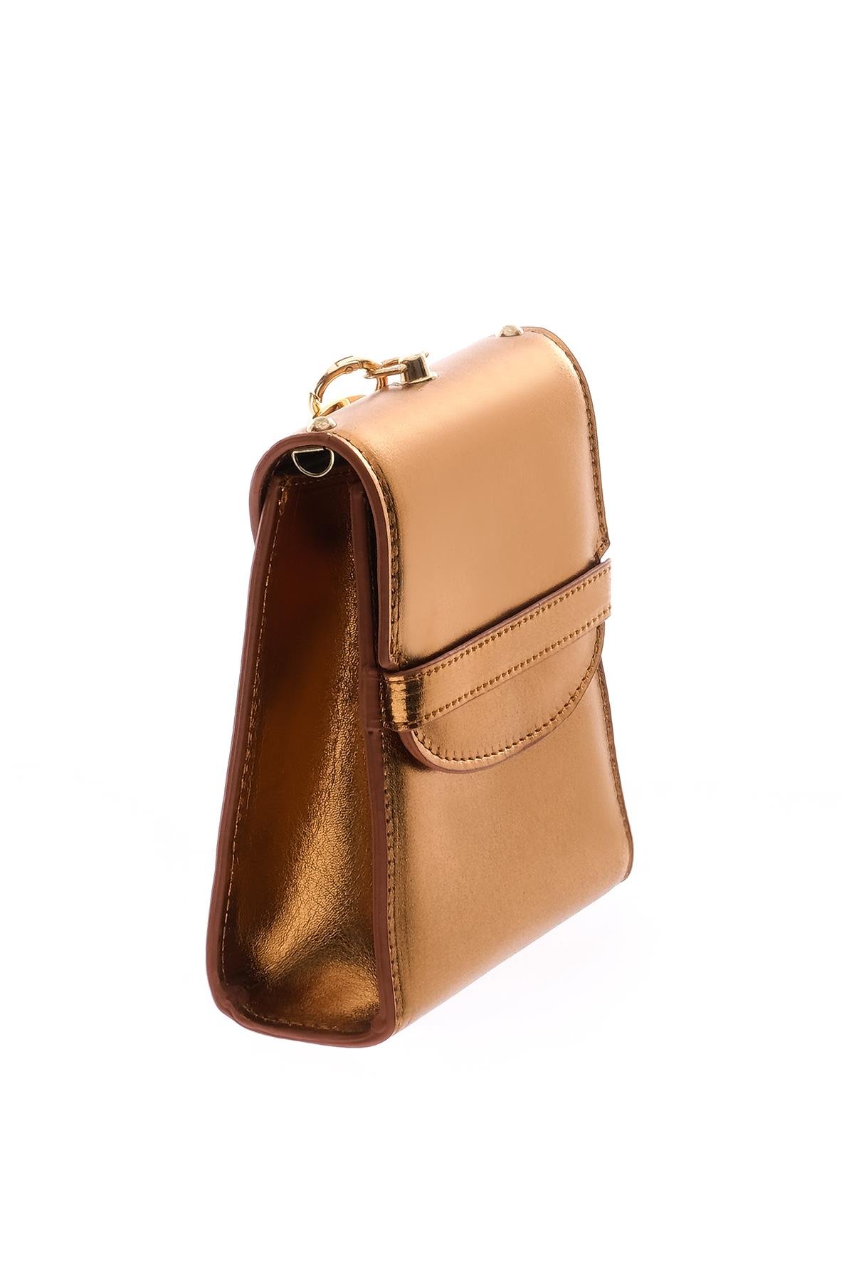 Parlak Deri Şık Tasarım Kadın Abiye Çanta