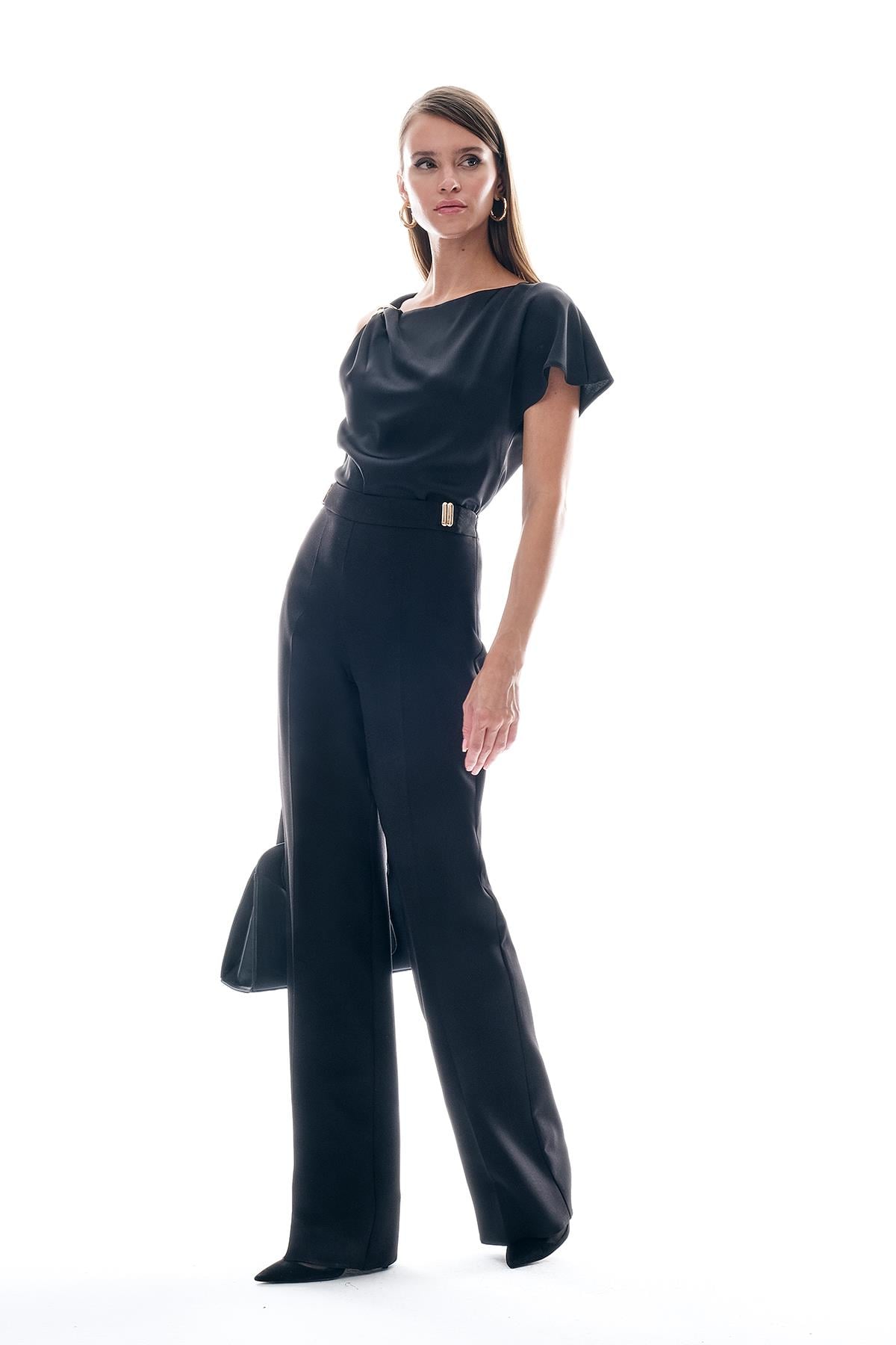 Saten Gold Metal Tokalı Asimetrik Bluz