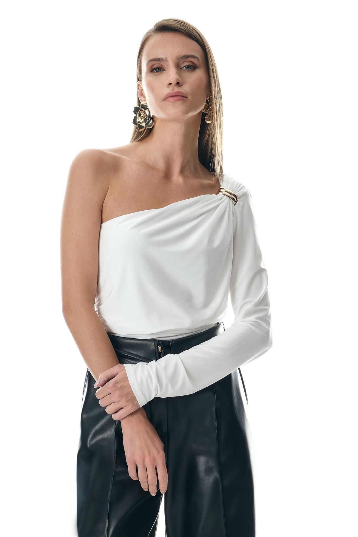 Tek Kollu Gold Aksesuarlı Bluz