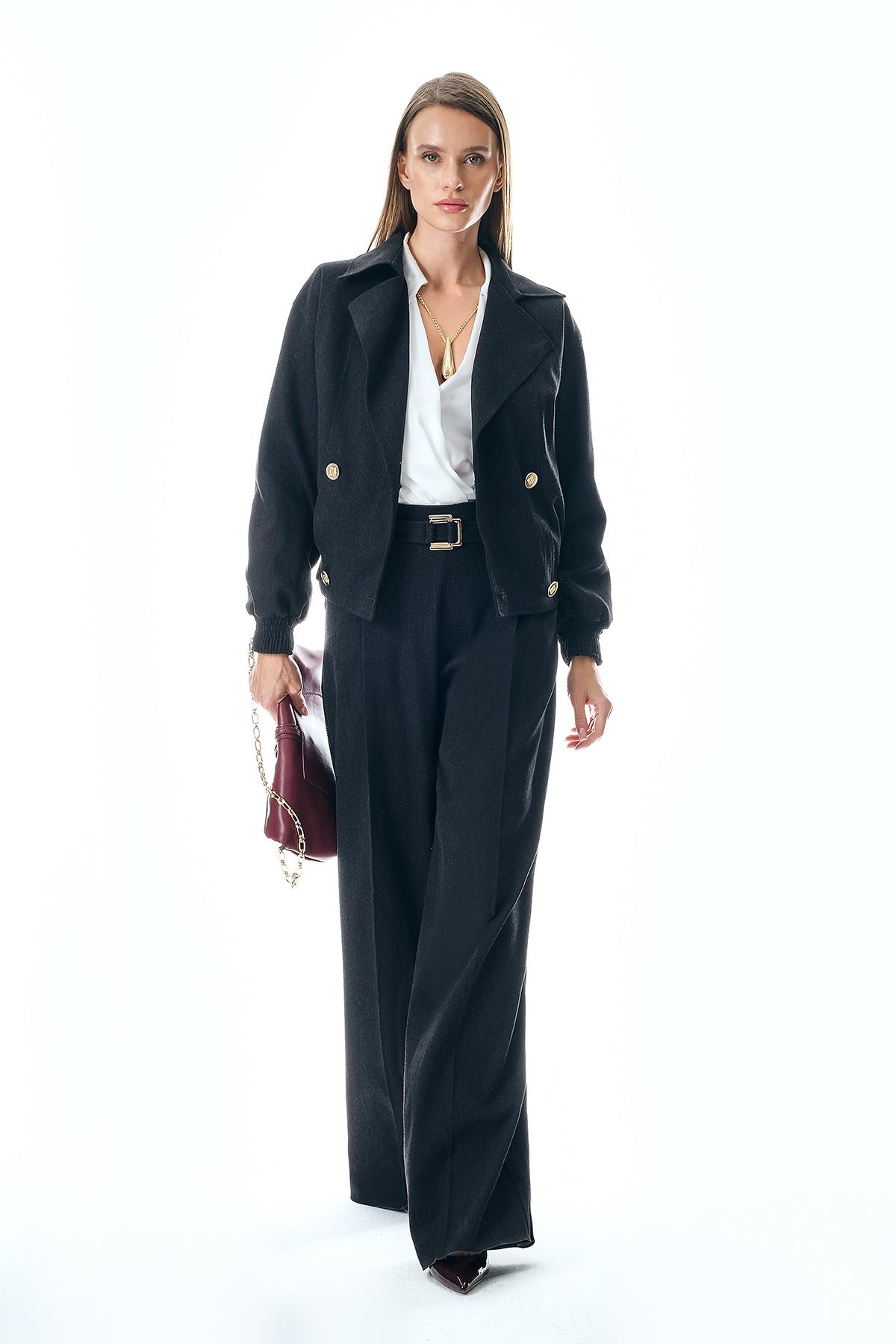 Yakalı Kruvaze Gold Düğmeli Oversize Ceket