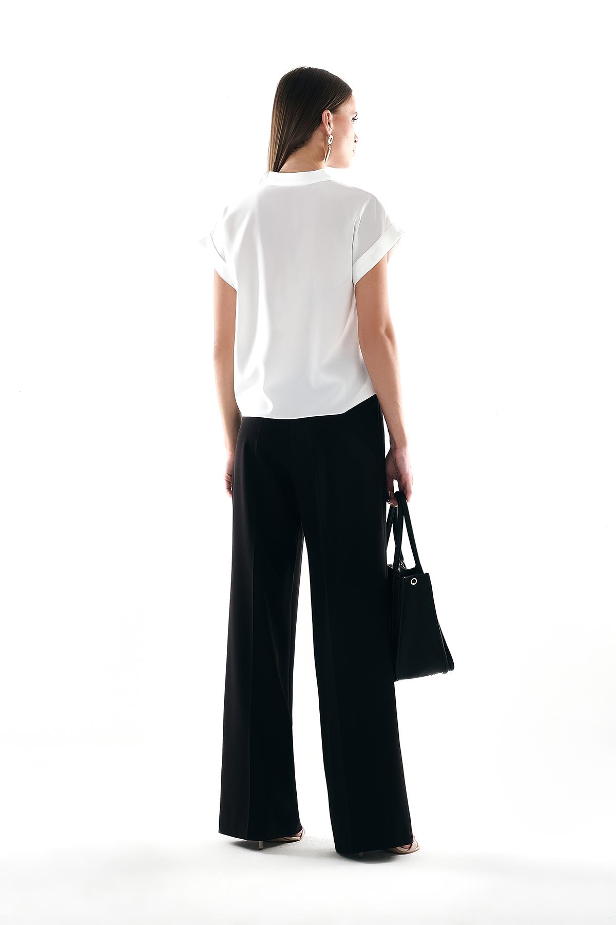  V Yakalı Kol Ağzı Katlama Detaylı Haki Yaka Bluz