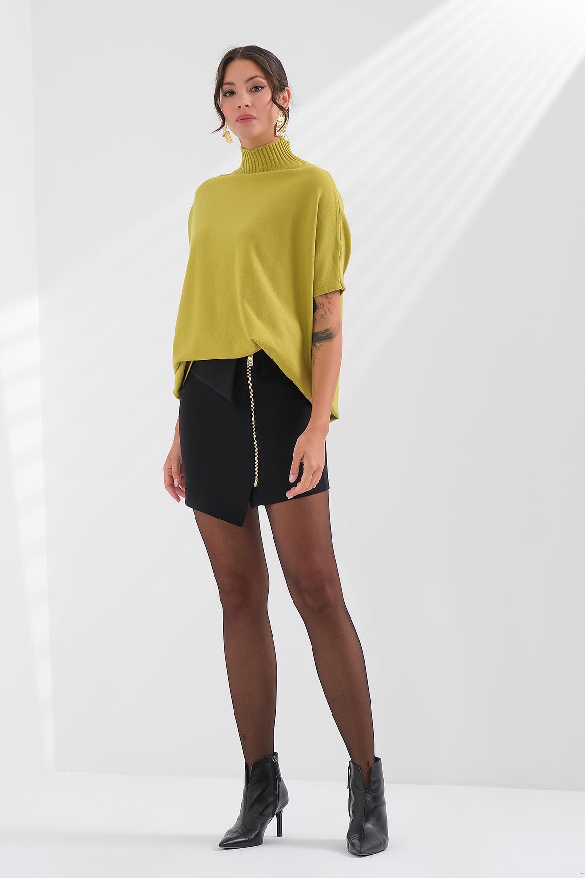 Asimetrik Kesim Gold Metal Fermuarlı Mini Etek