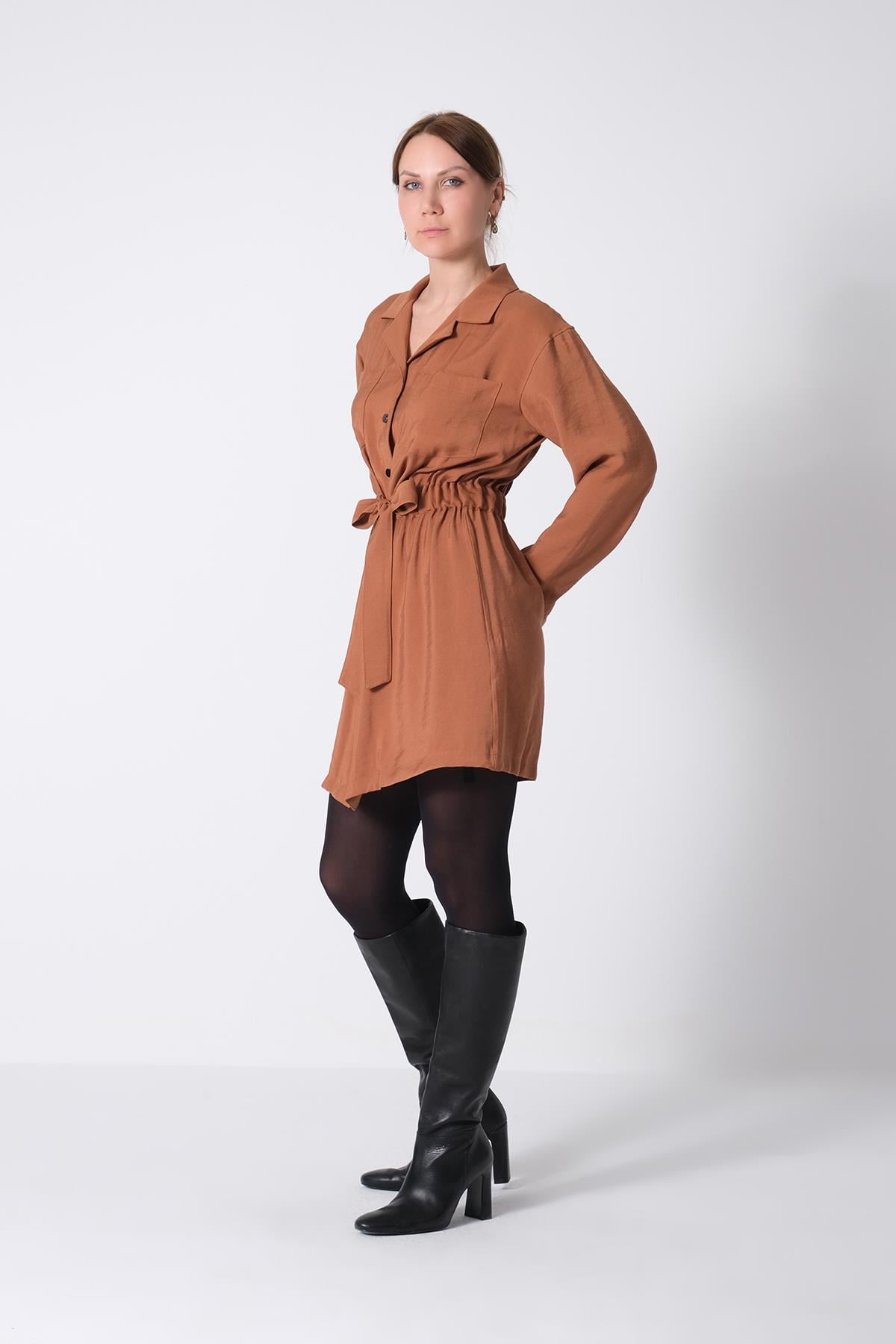 Beli Lastikli Kuşaklı Elbise