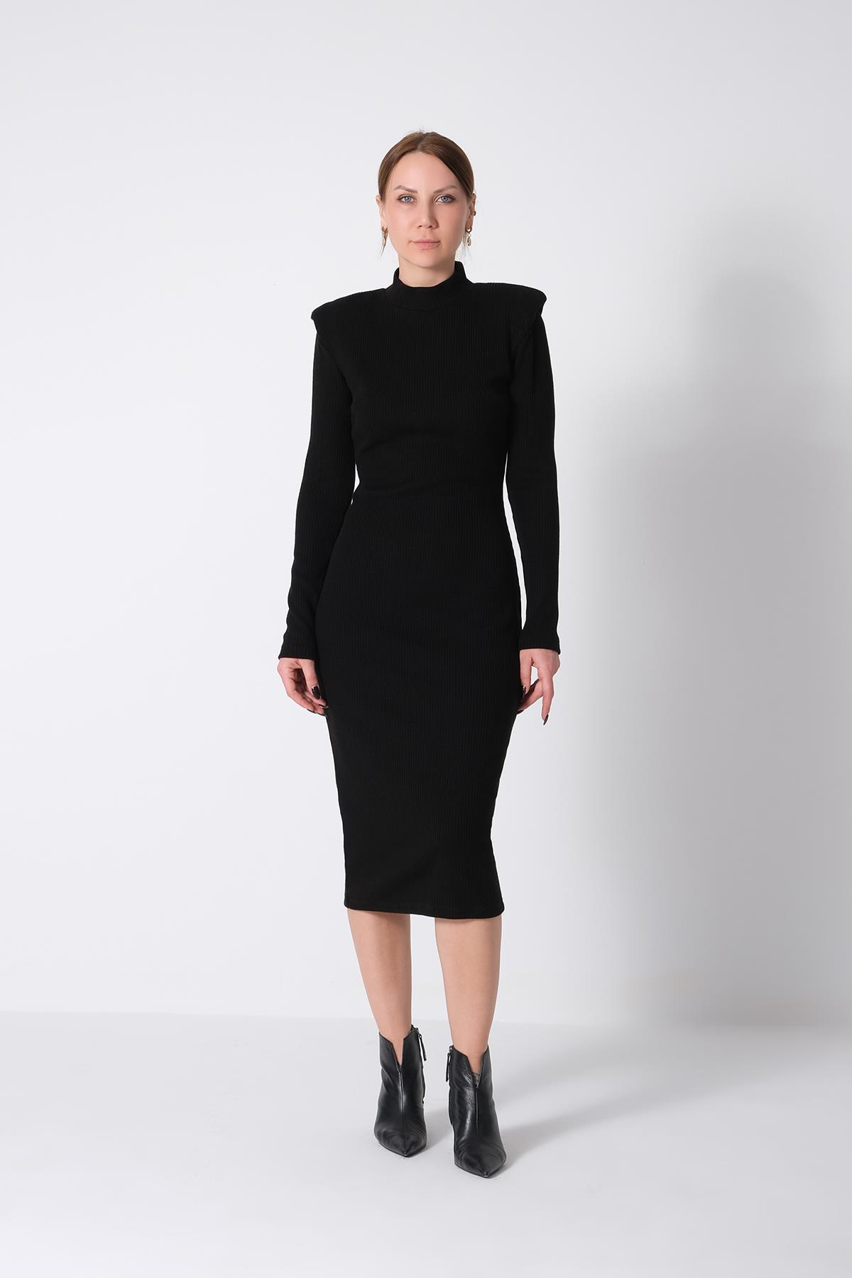 Boğazlı Triko Elbise