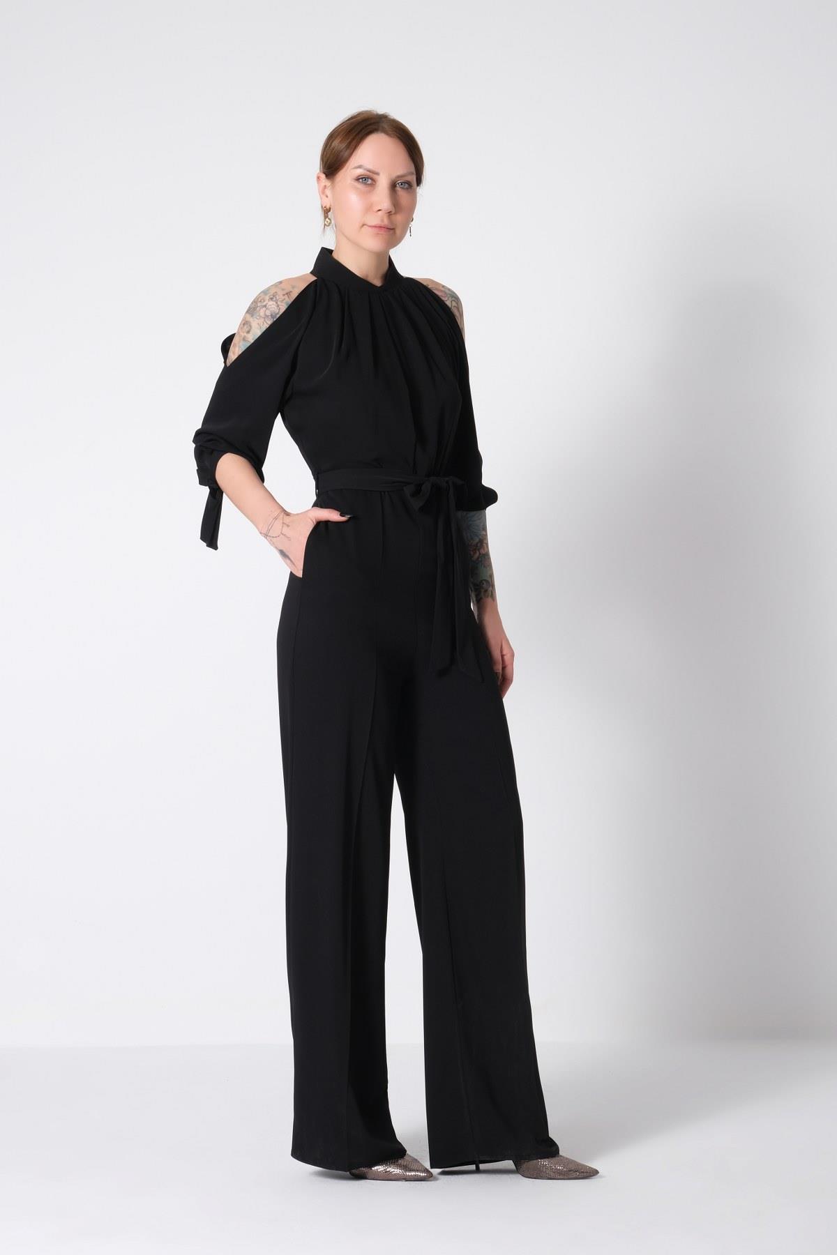 Büyük Beden Omuzları Açık Truvakar Kollu Şık Tulum