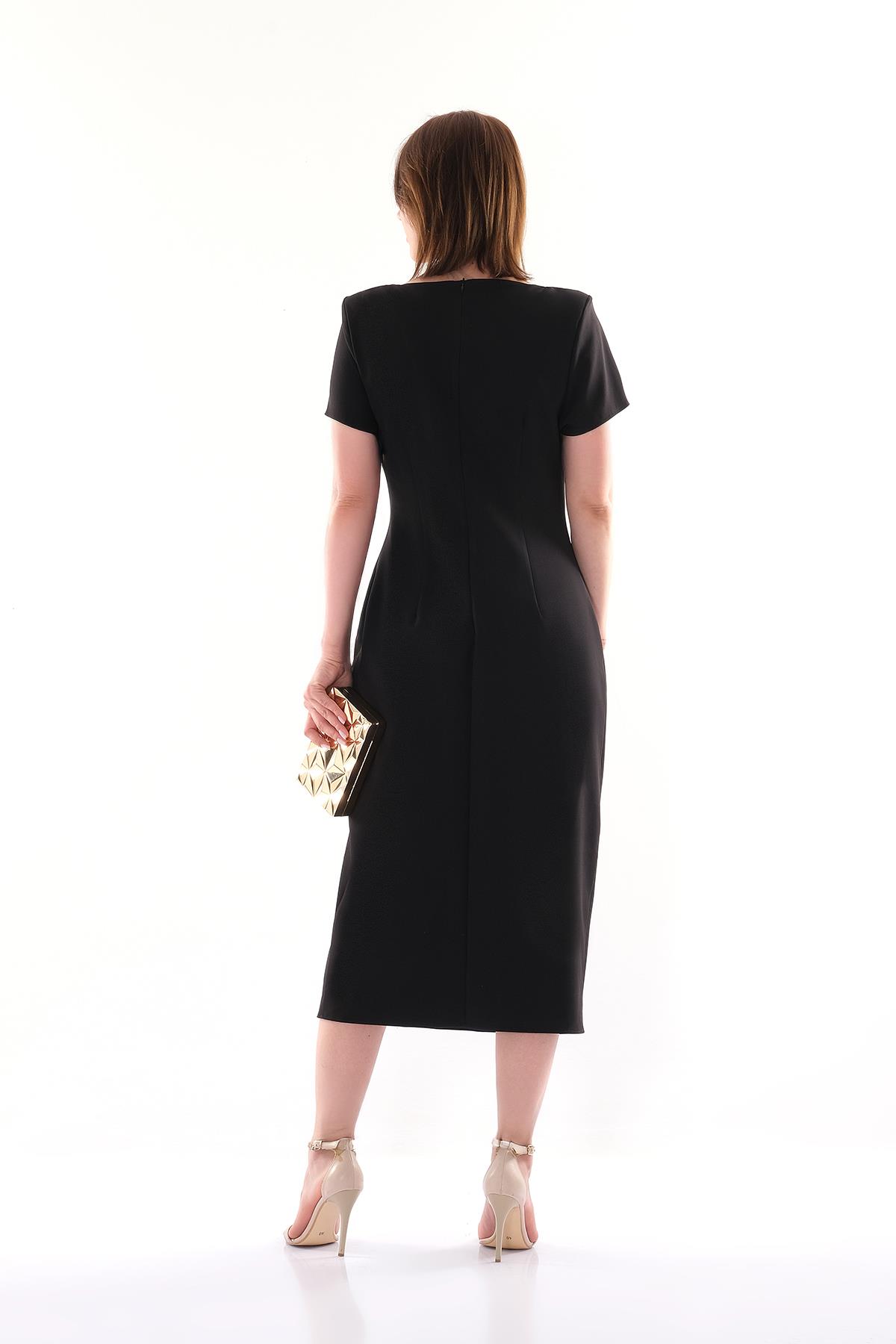 Büyük Beden Yırtmaçlı Beli Büzgülü Midi Boy Elbise