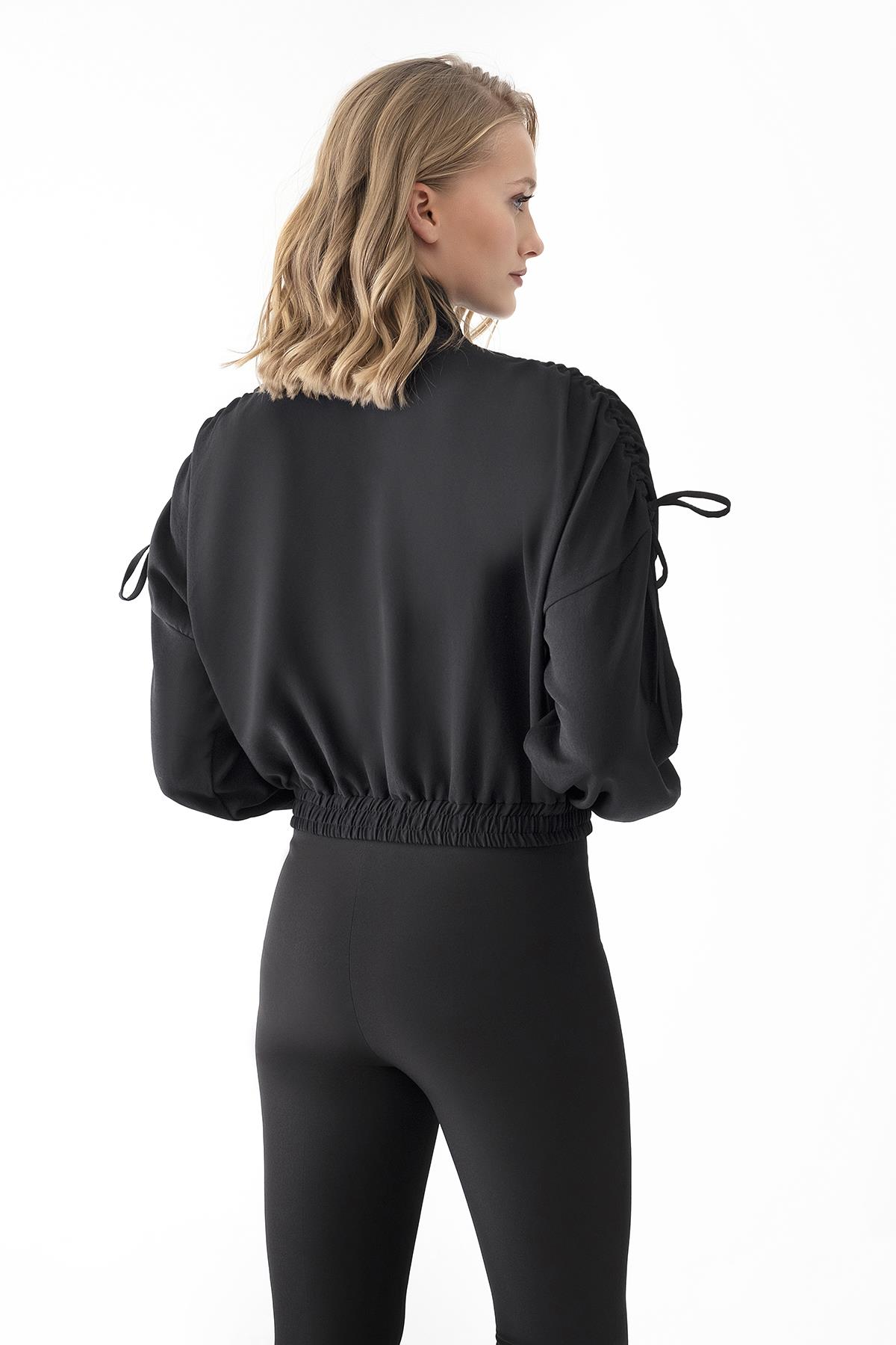 Büzgülü Kısa Ceket