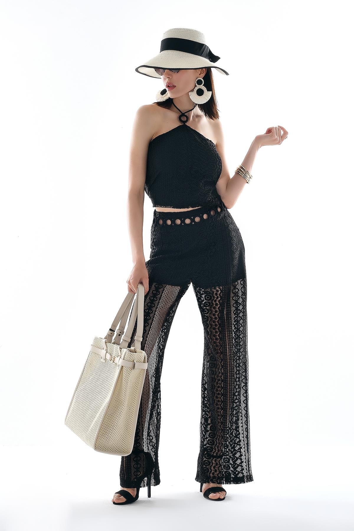 Dantel Detaylı Triko Takım