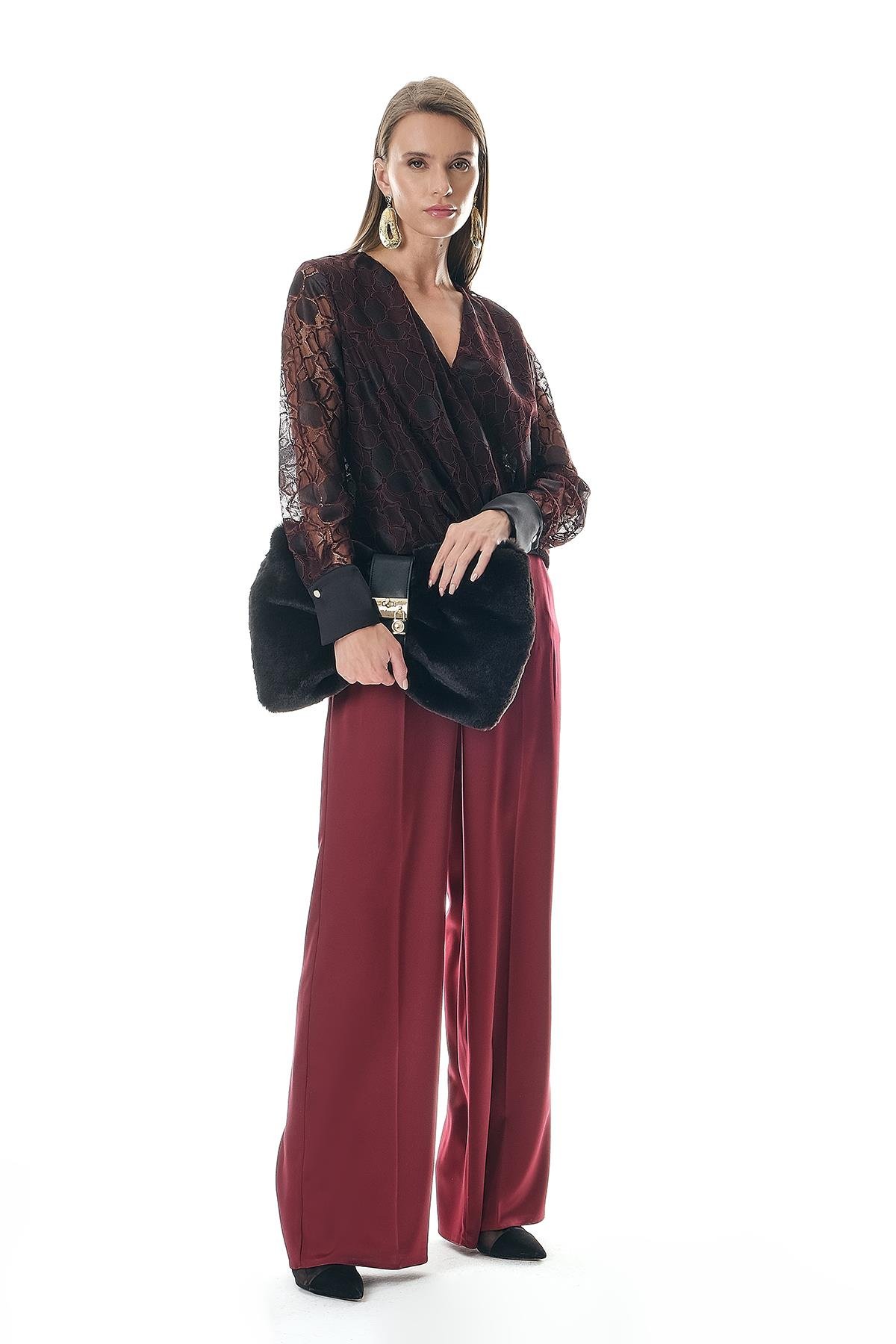 Dantel Kruvaze Kapamalı Kalın Manşetli Bluz