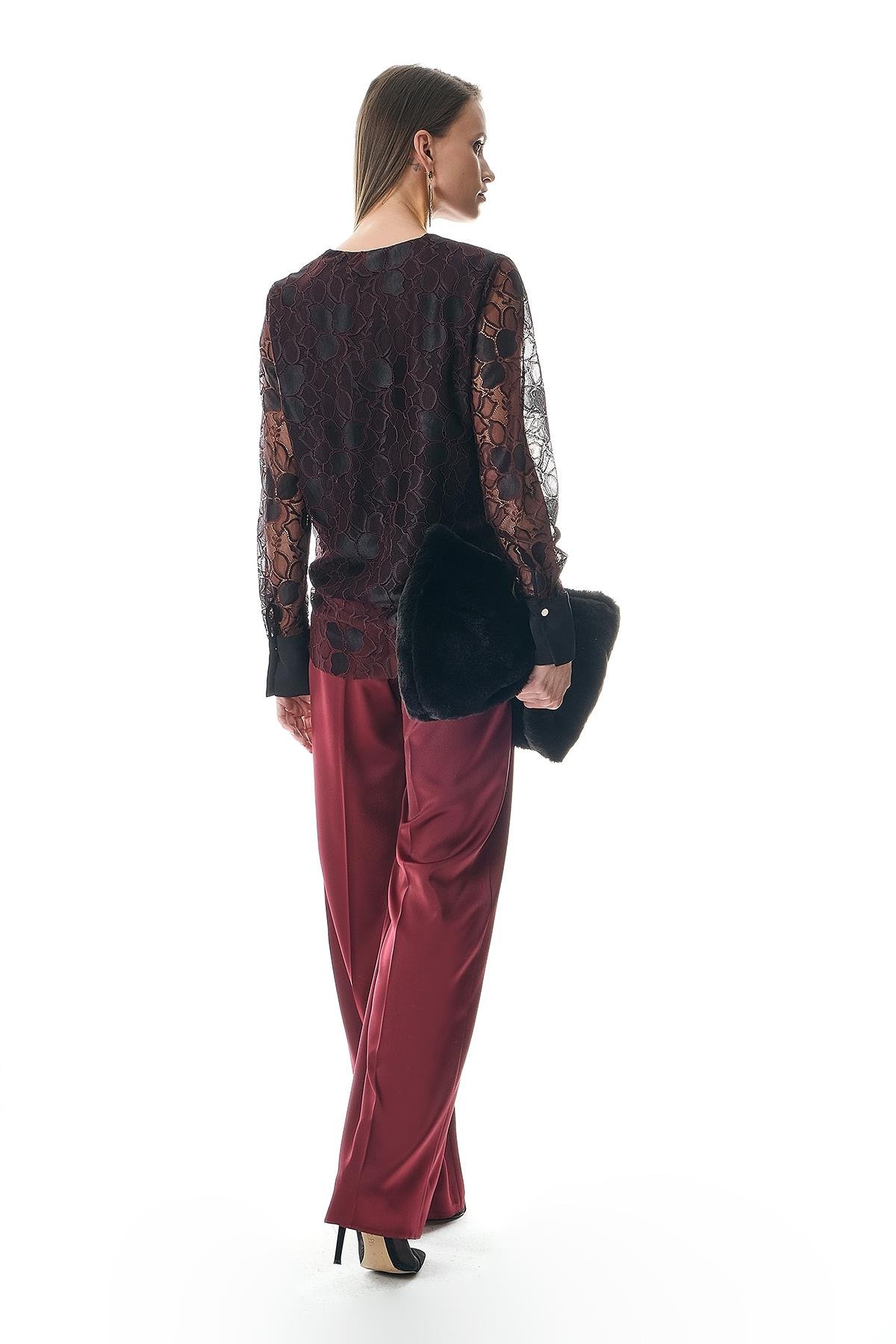 Dantel Kruvaze Kapamalı Kalın Manşetli Bluz