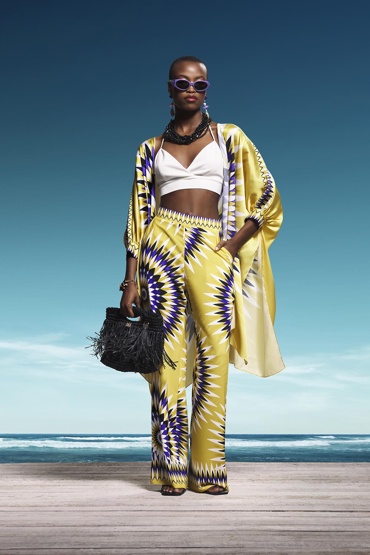 Deri Aksesuarlı El Örgü Çanta