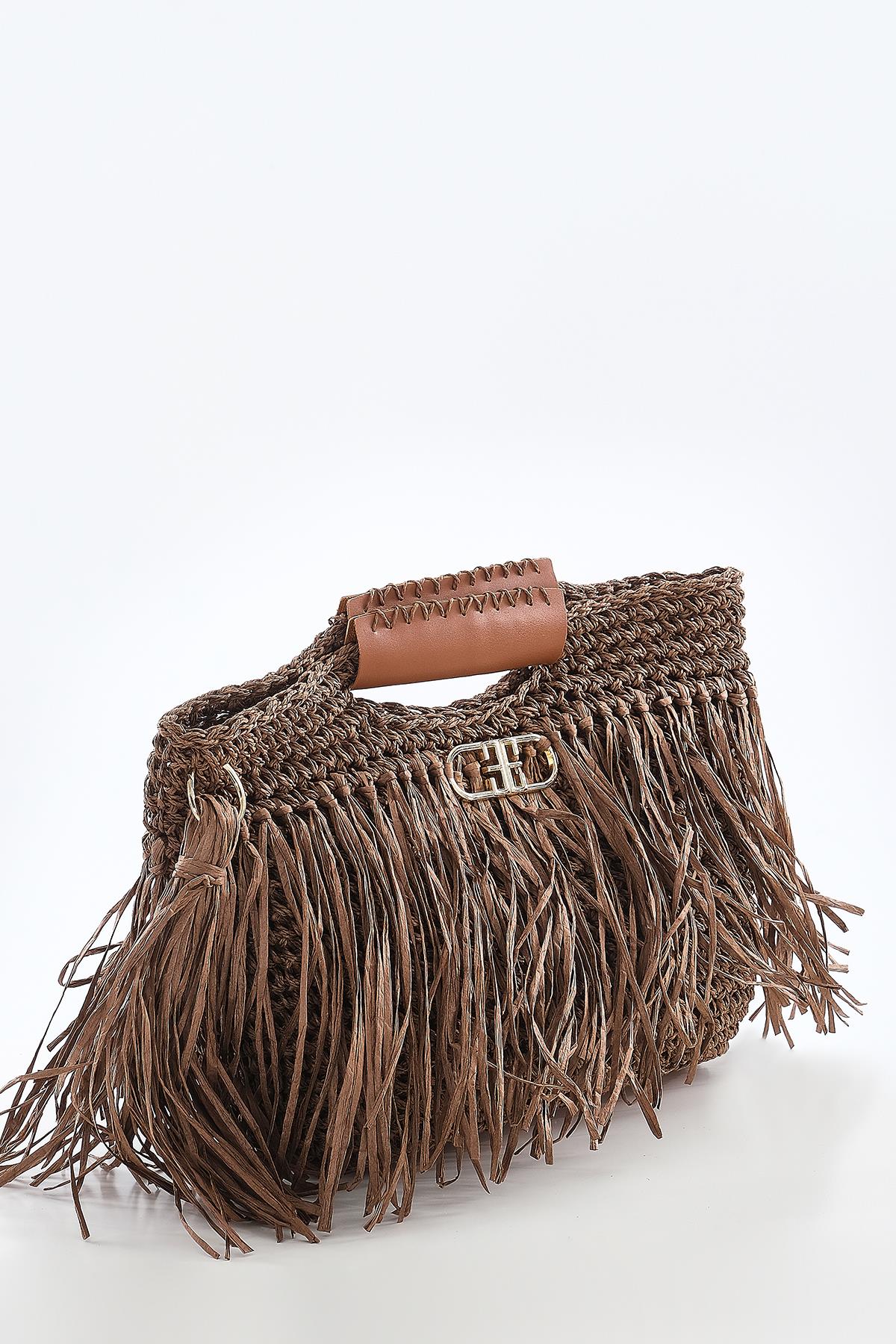 Deri Aksesuarlı El Örgü Çanta.