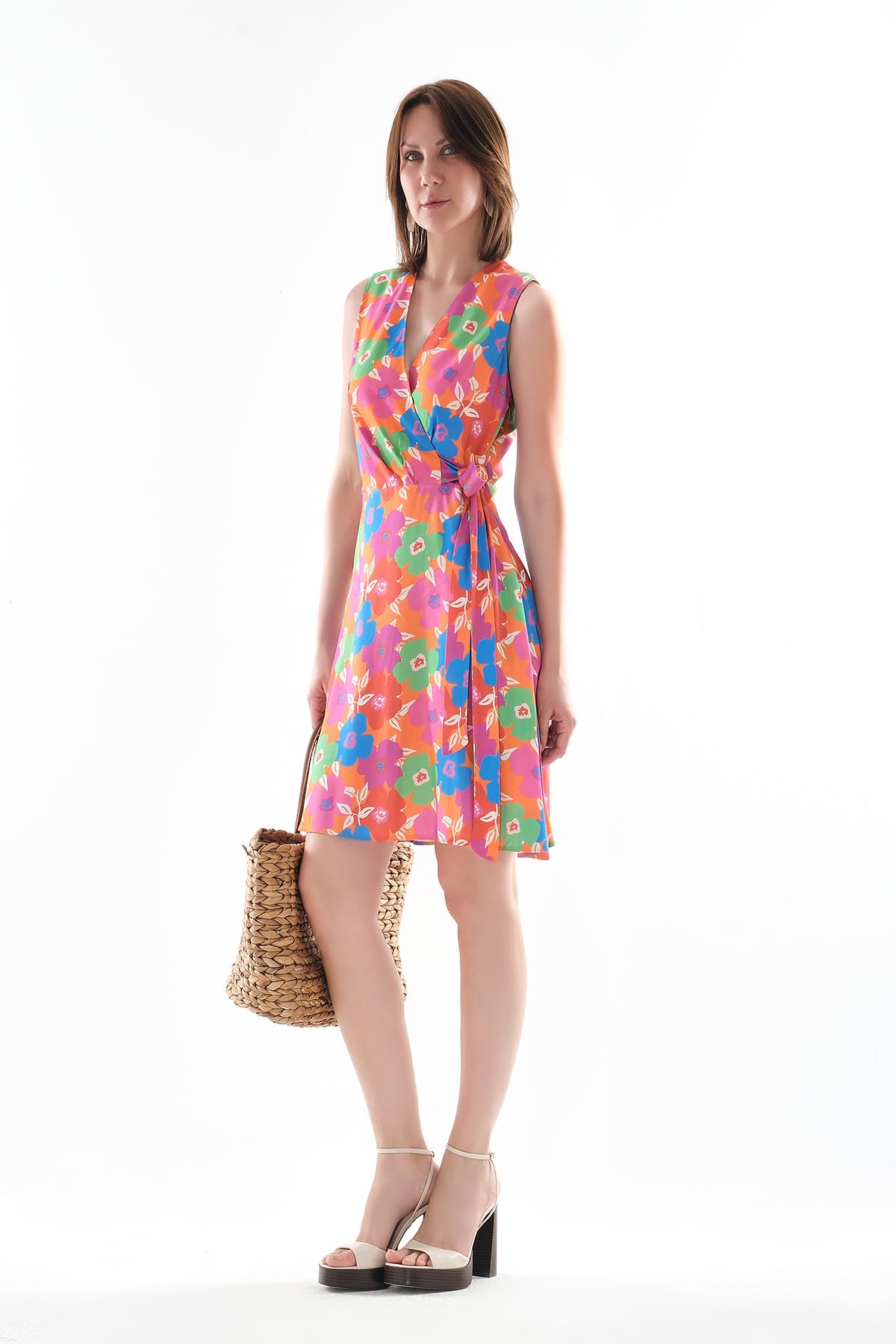 Desenli Beli Bağlamalı Mini Elbise