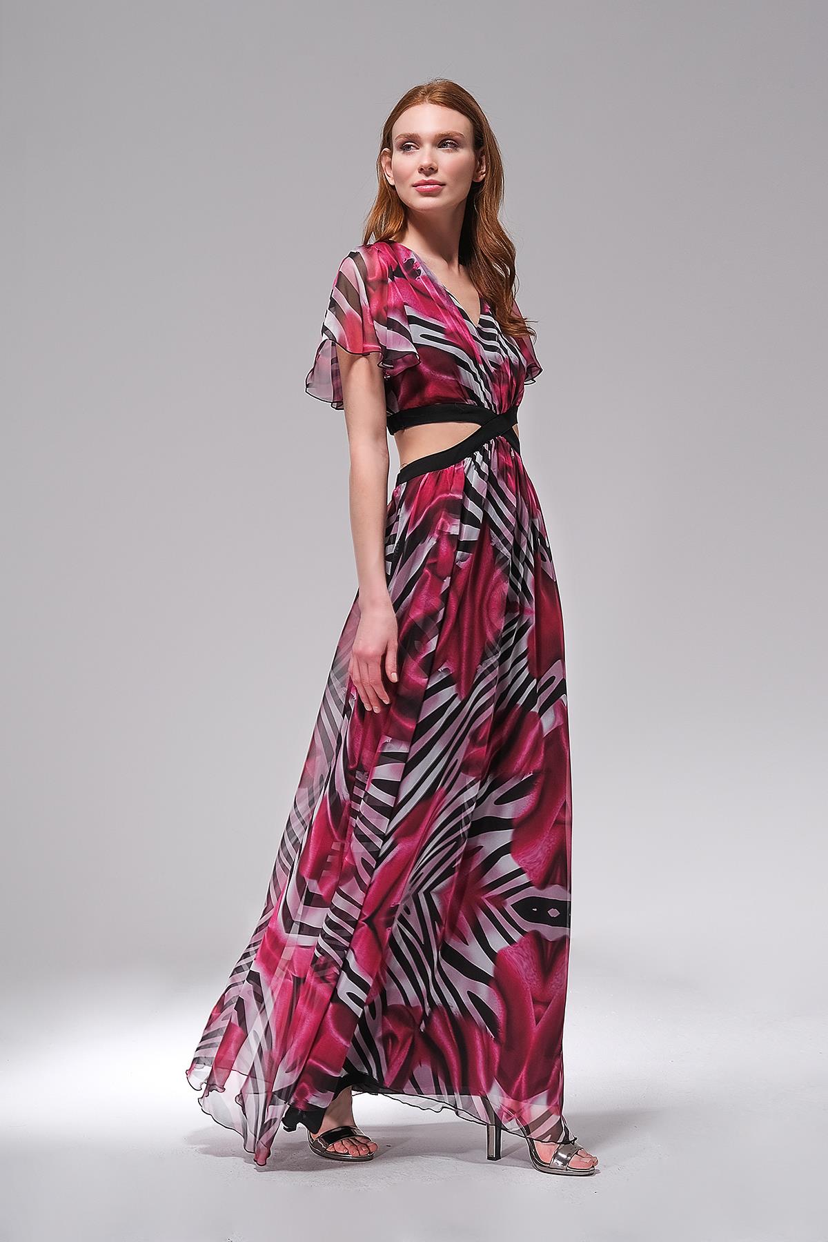 Desenli Beli Dekolteli Maxi Boy Elbise