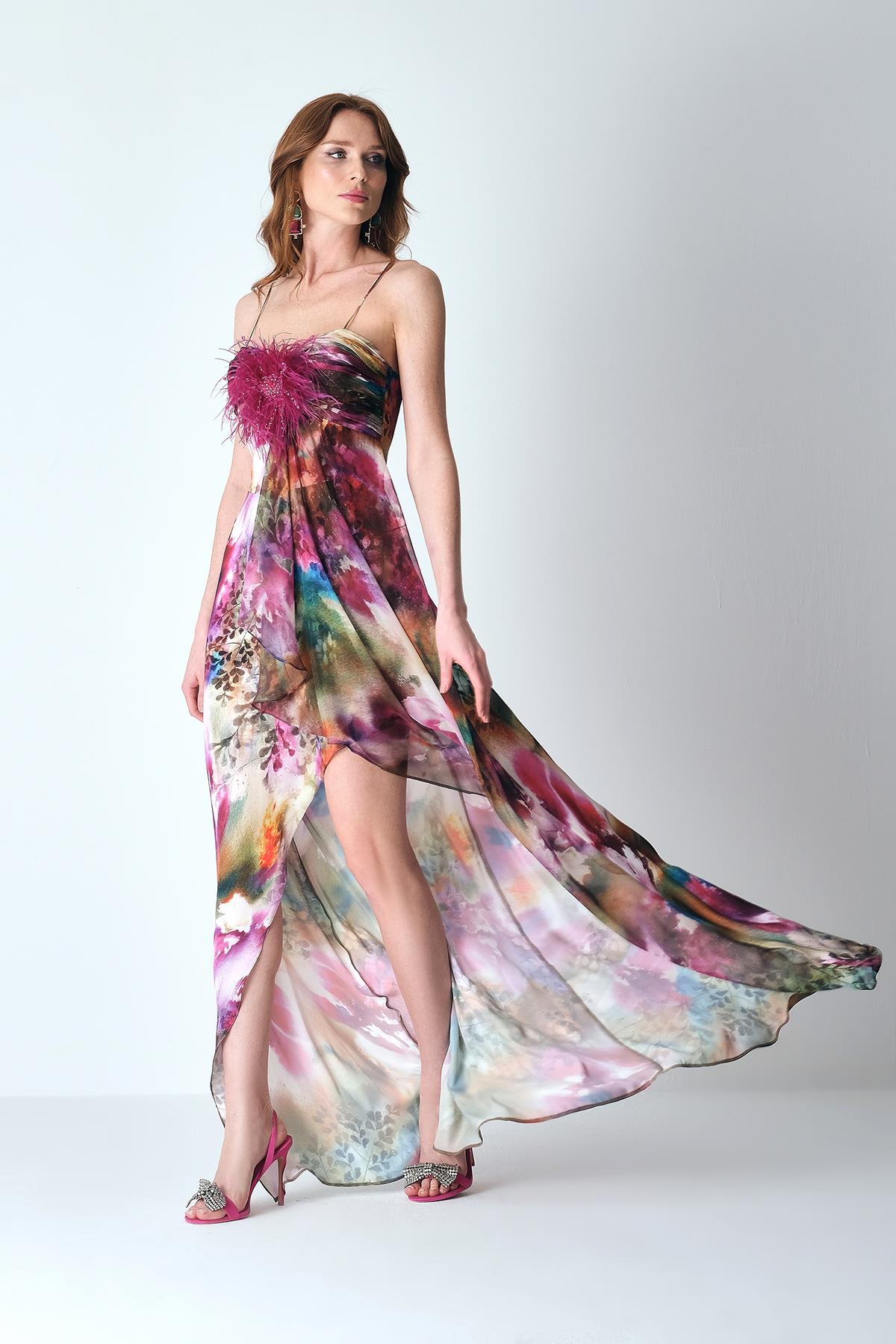 Asimetrik Etekli Şifon Garnili Abiye Elbise