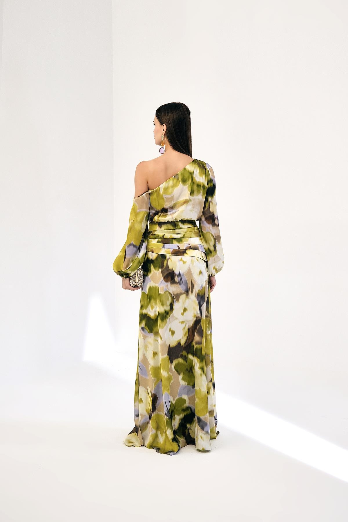 Desenli Saten Tek Omuzlu Şık Maxi Abiye Elbise