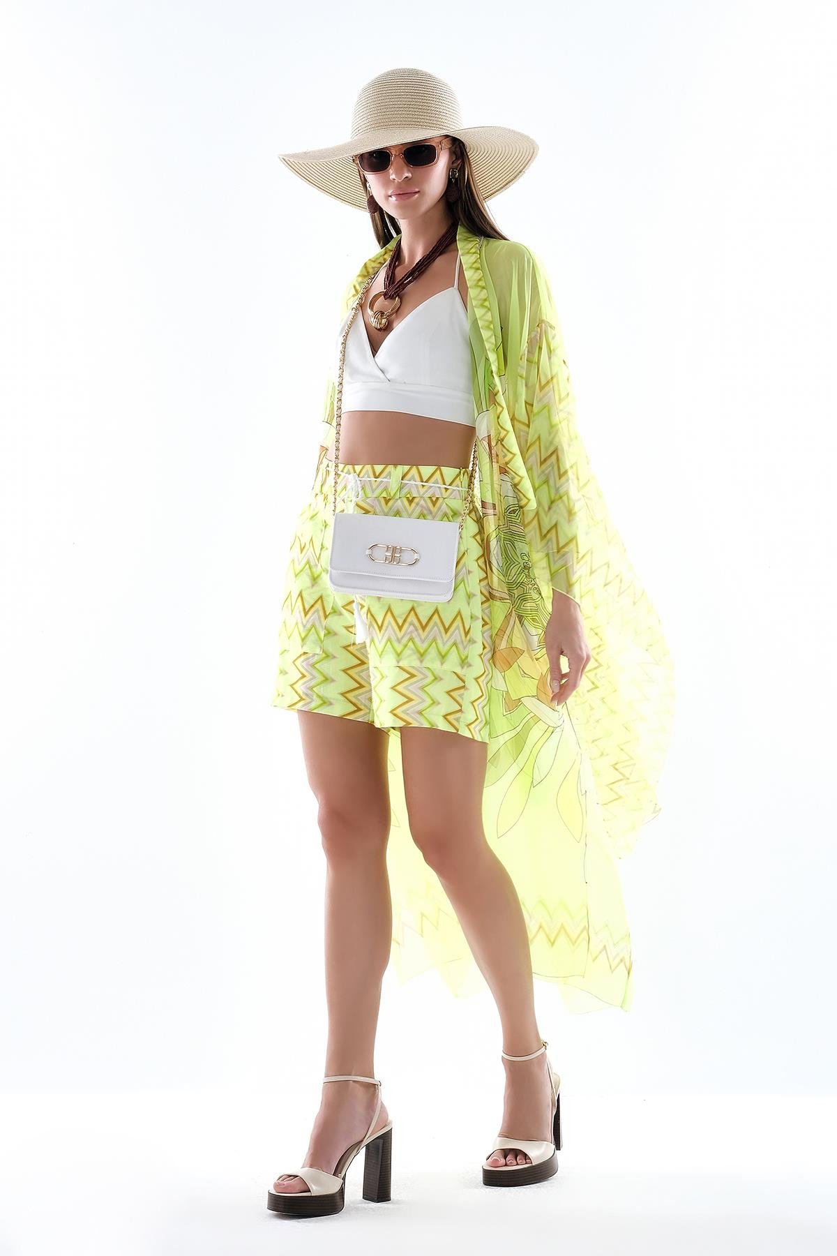 Desenli Şifon Kimono Ve Vual Şort Takım