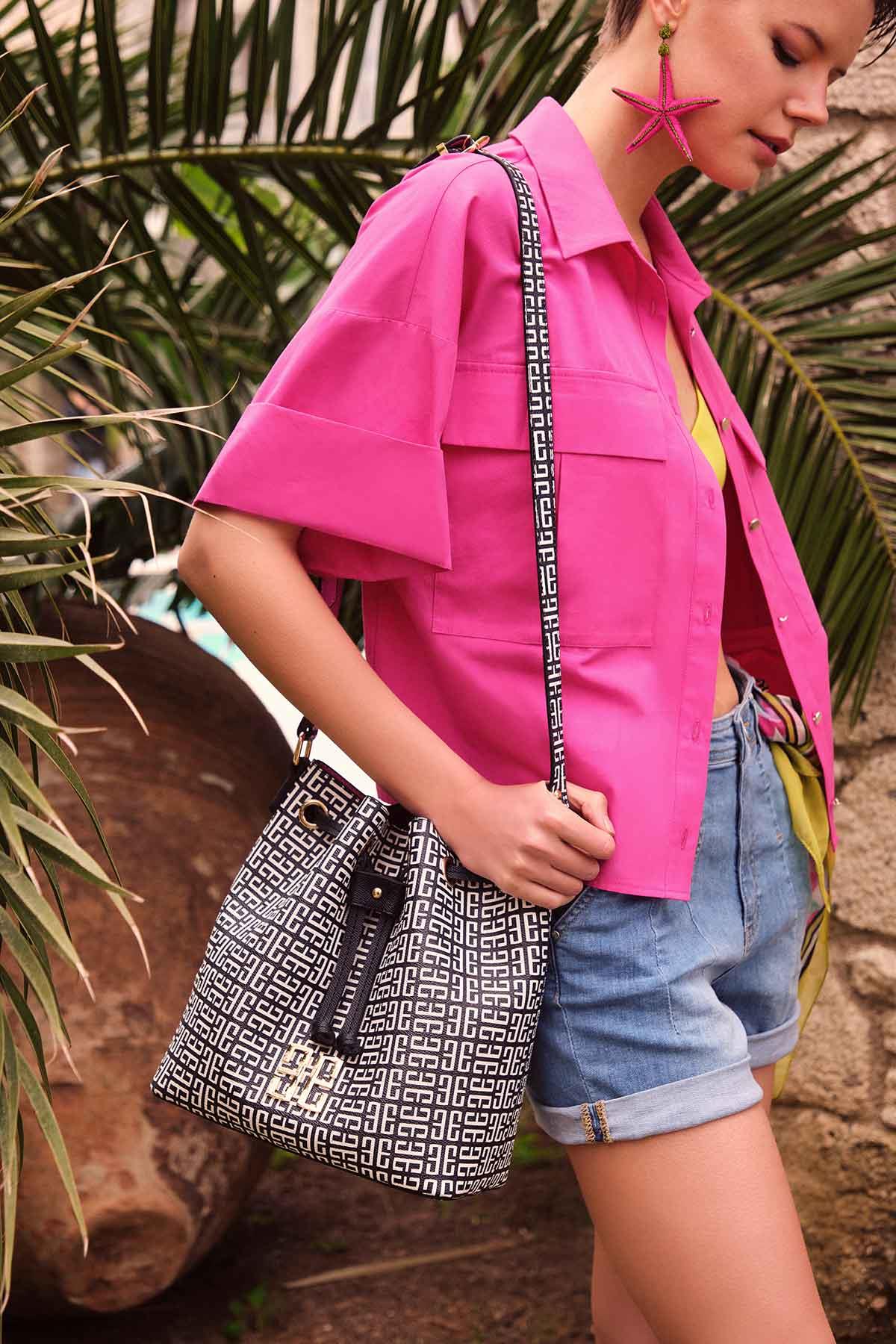 Dikiş Detaylı Jean Şort