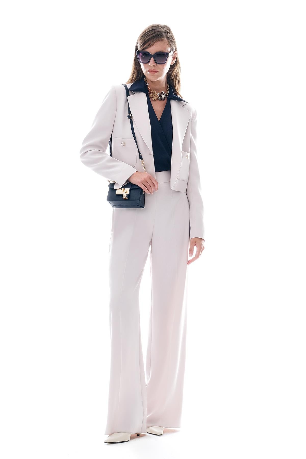 Dokulu Kısa Ceket Pantolon Takım