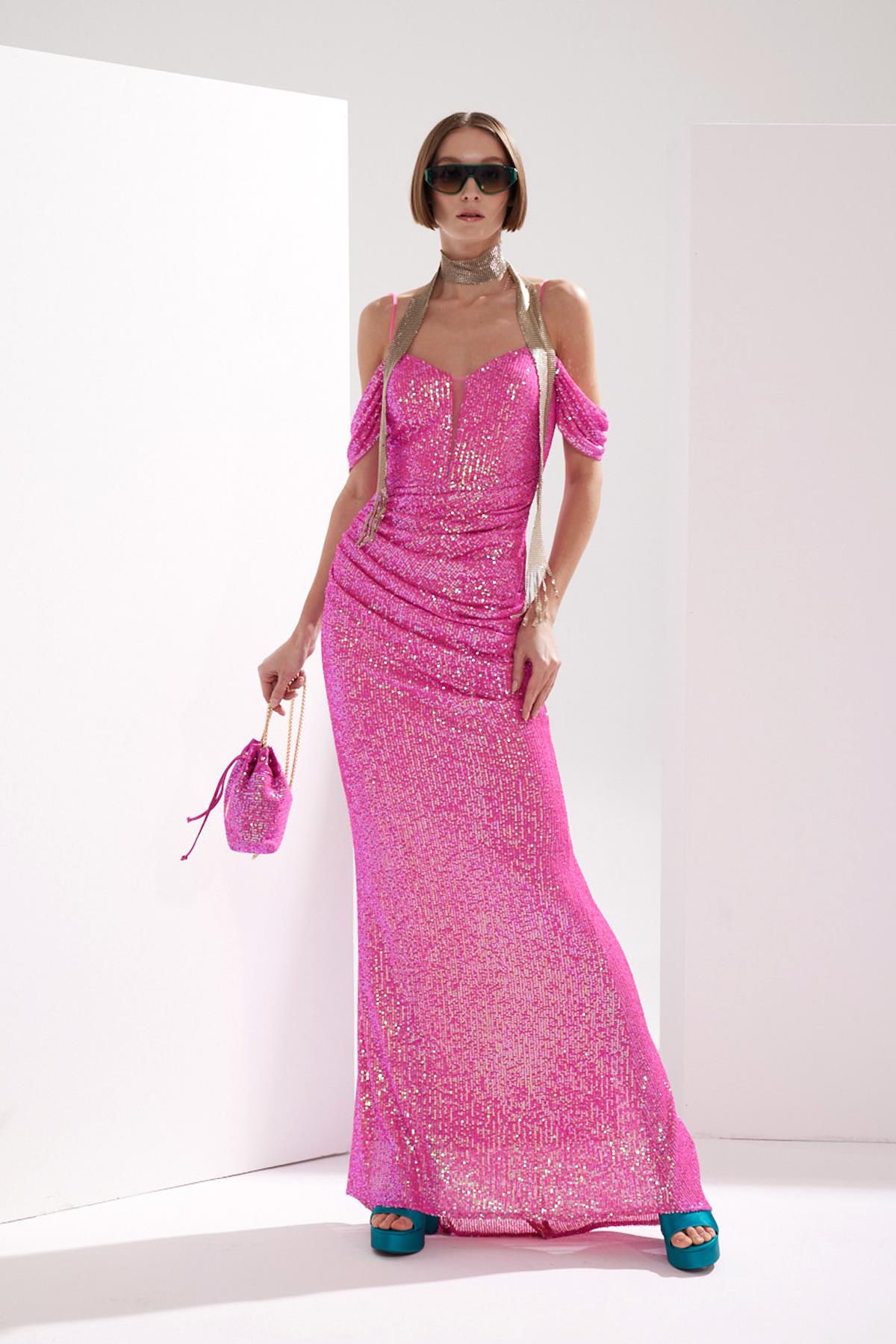 Düşük Kol Detaylı Askılı Payet Maksi Boy Elbise