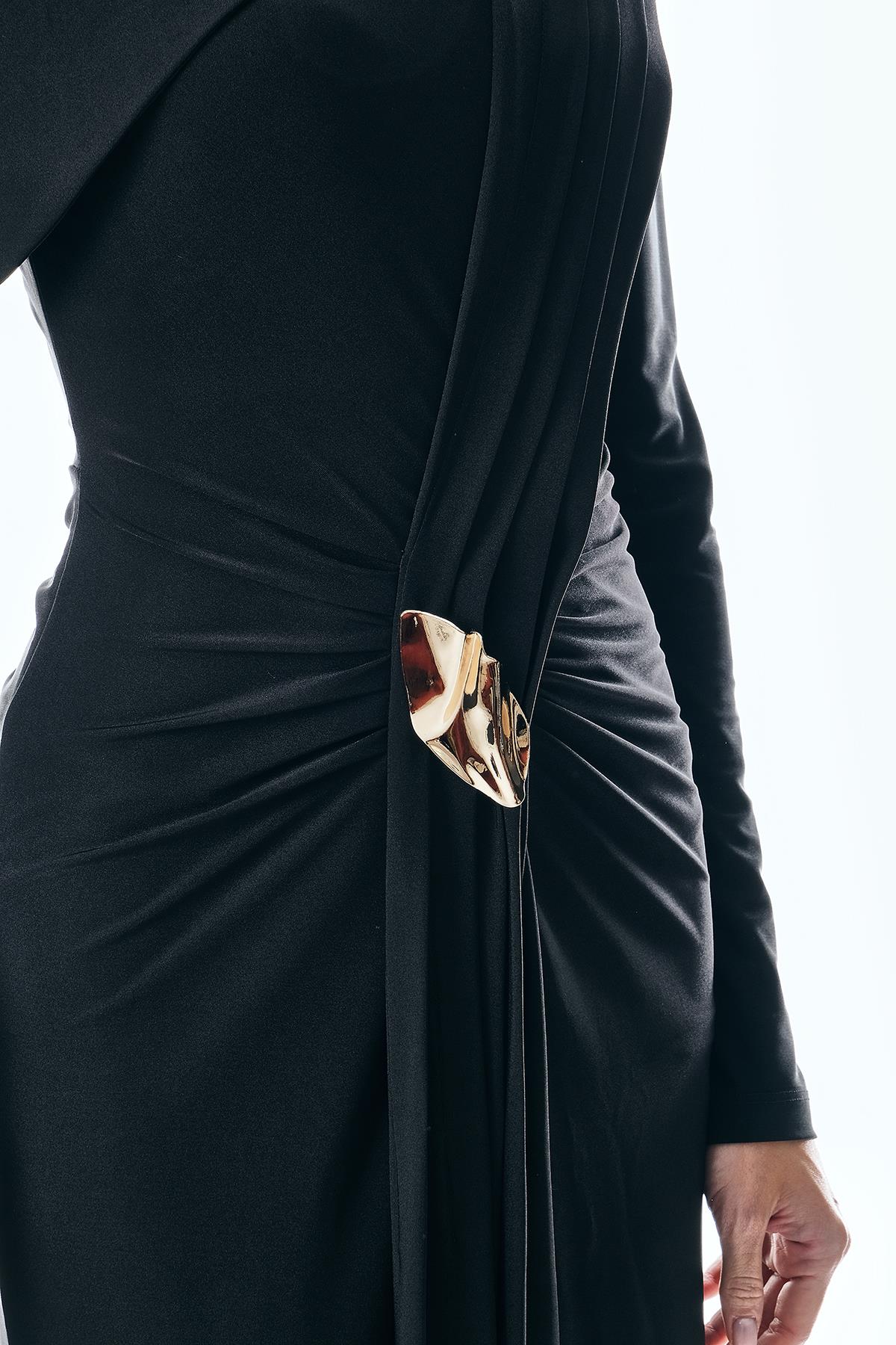 Düşük Omuzlu Drapeli Abiye Elbise