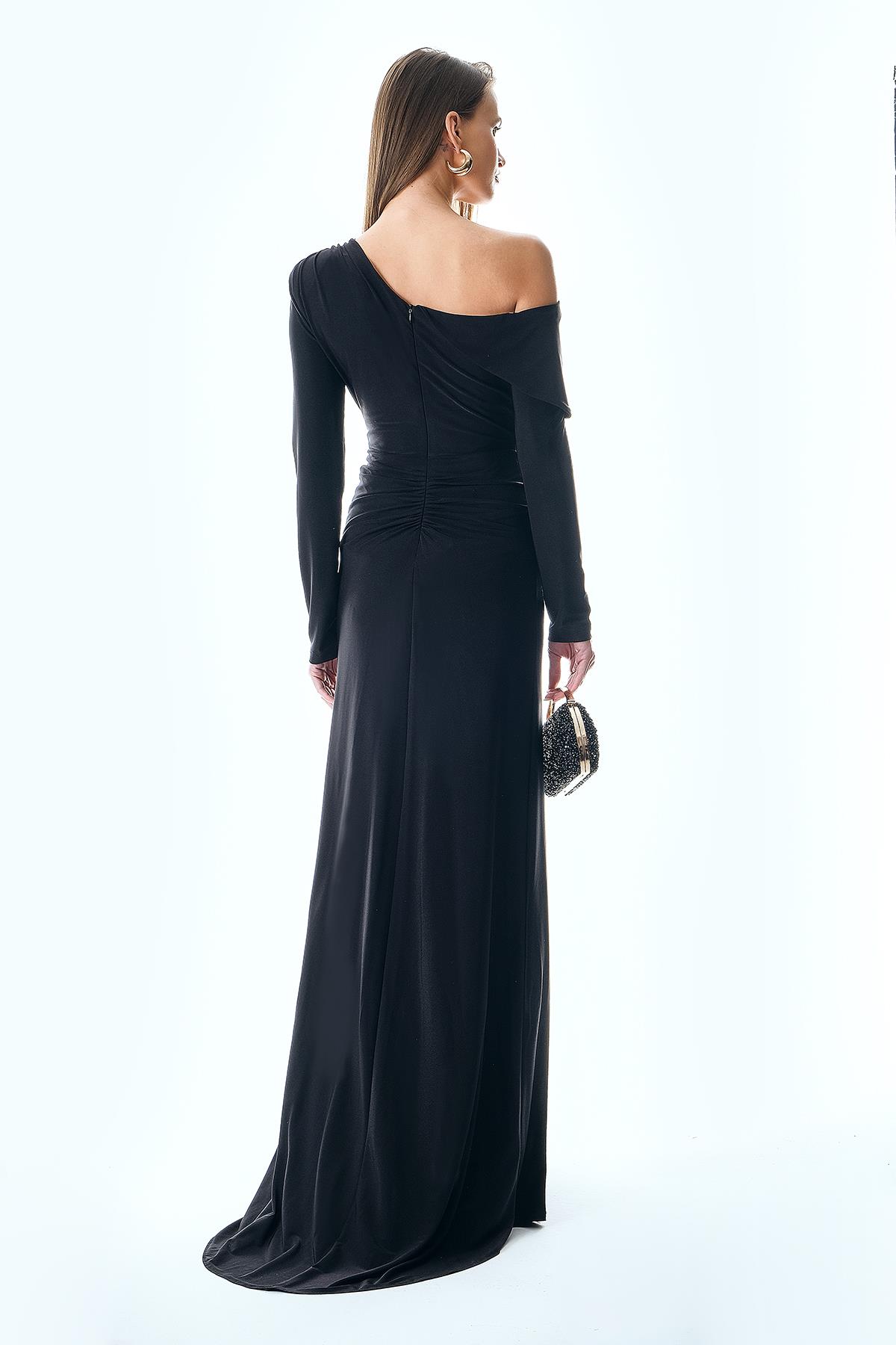 Düşük Omuzlu Drapeli Abiye Elbise