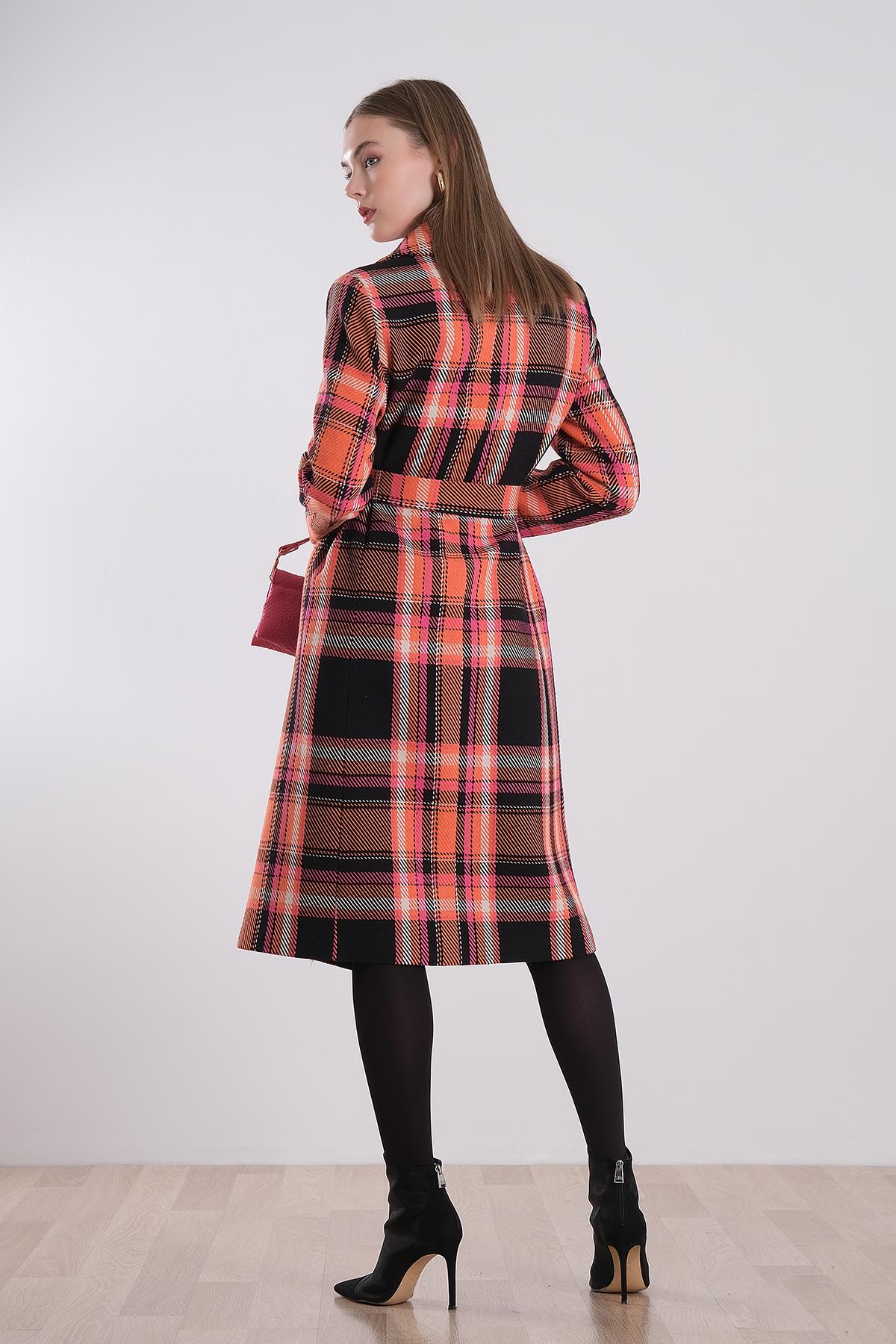 Ekose Detaylı Kuşaklı Kaban