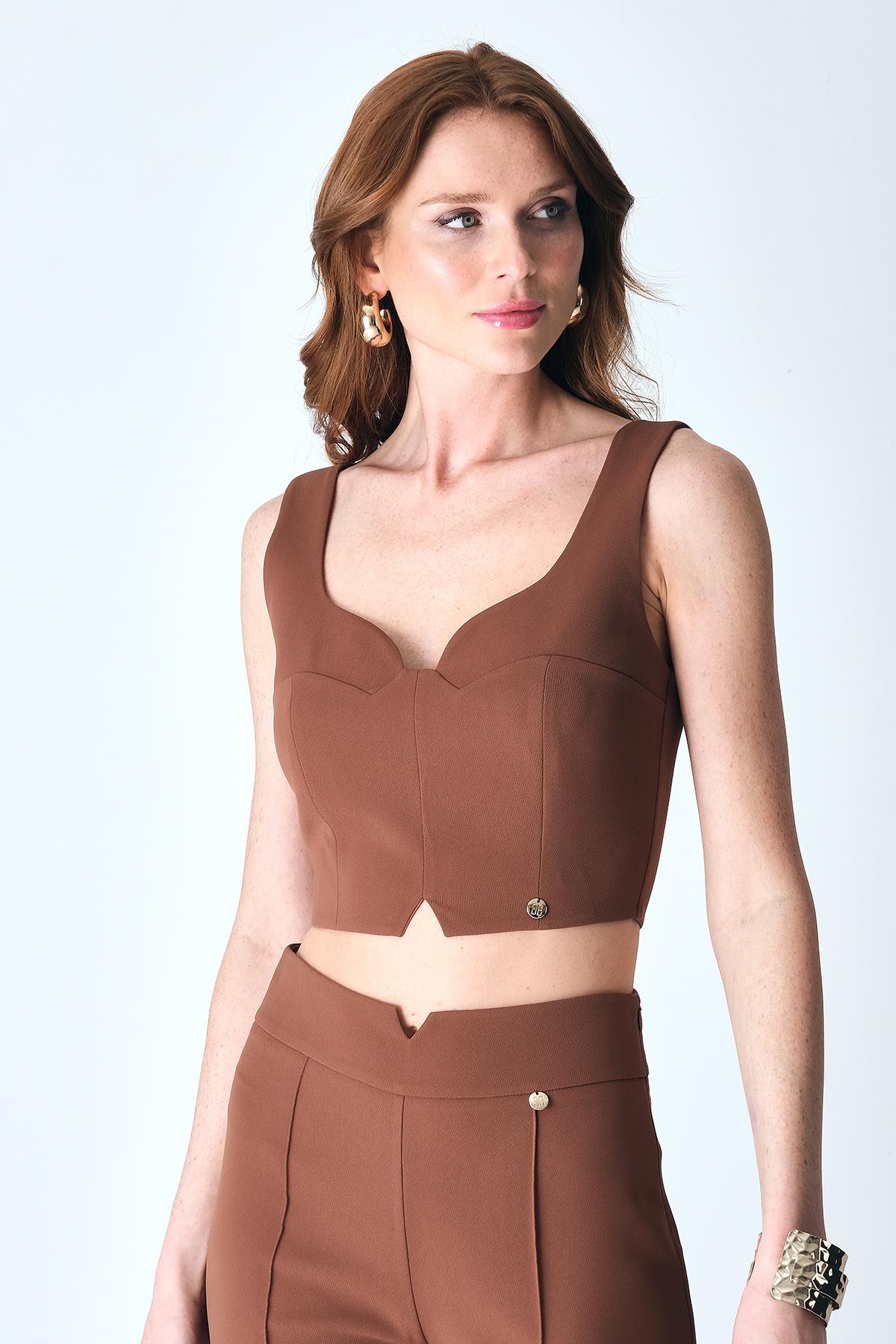 Göğüs Dekolteli Gold Metal Fermuarlı Crop Bluz