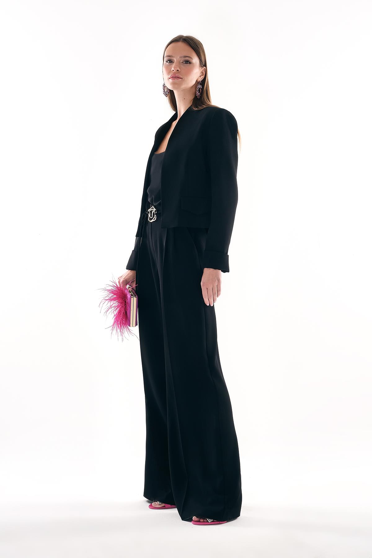 Gold Aksesuar Detaylı Bağçıklı Bol Paça Pantolon