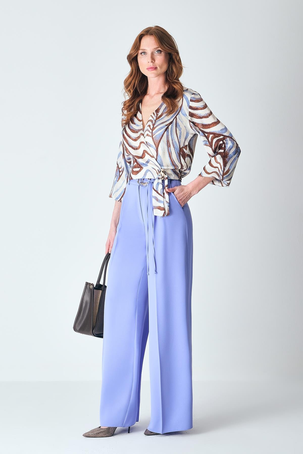 Gold Aksesuar Detaylı Bağçıklı Bol Paça Pantolon