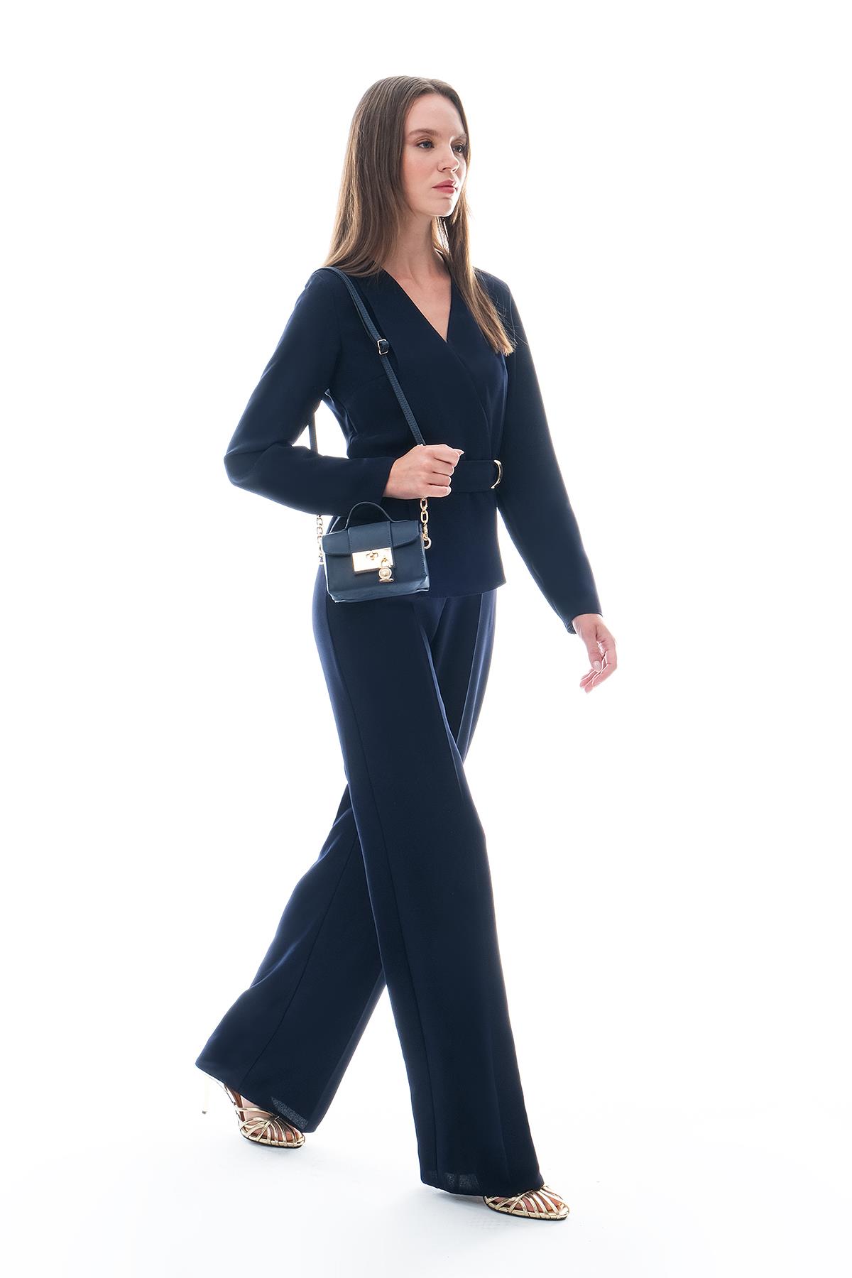 Gold Aksesuarlı Takım Görünümlü Tulum