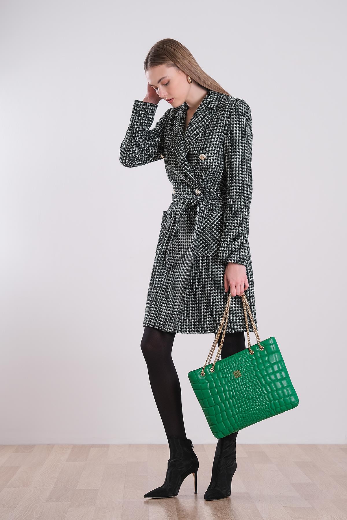 Gold Düğme Detaylı Kaban