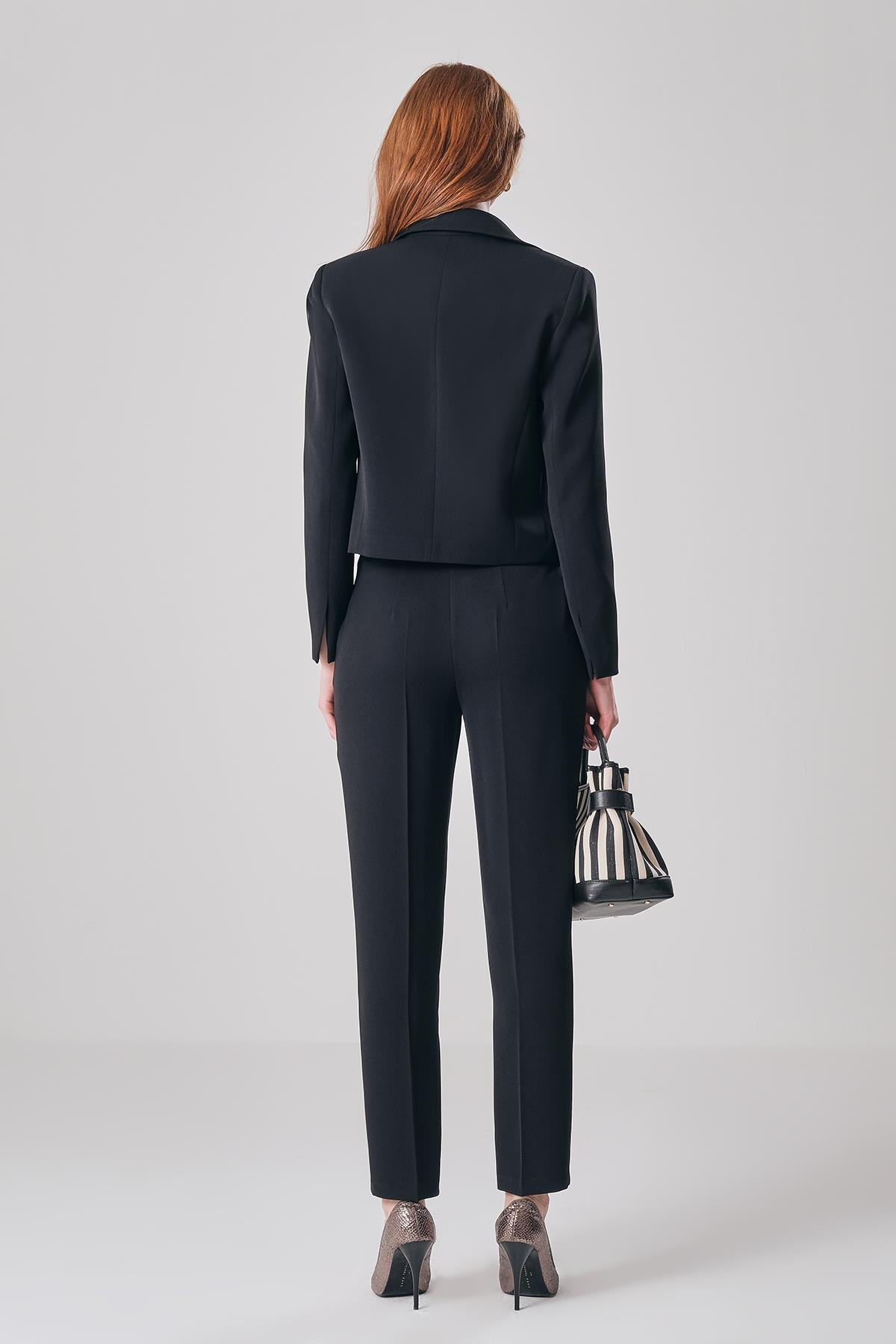 Gold Düğmeli Boru Paça Pantolon