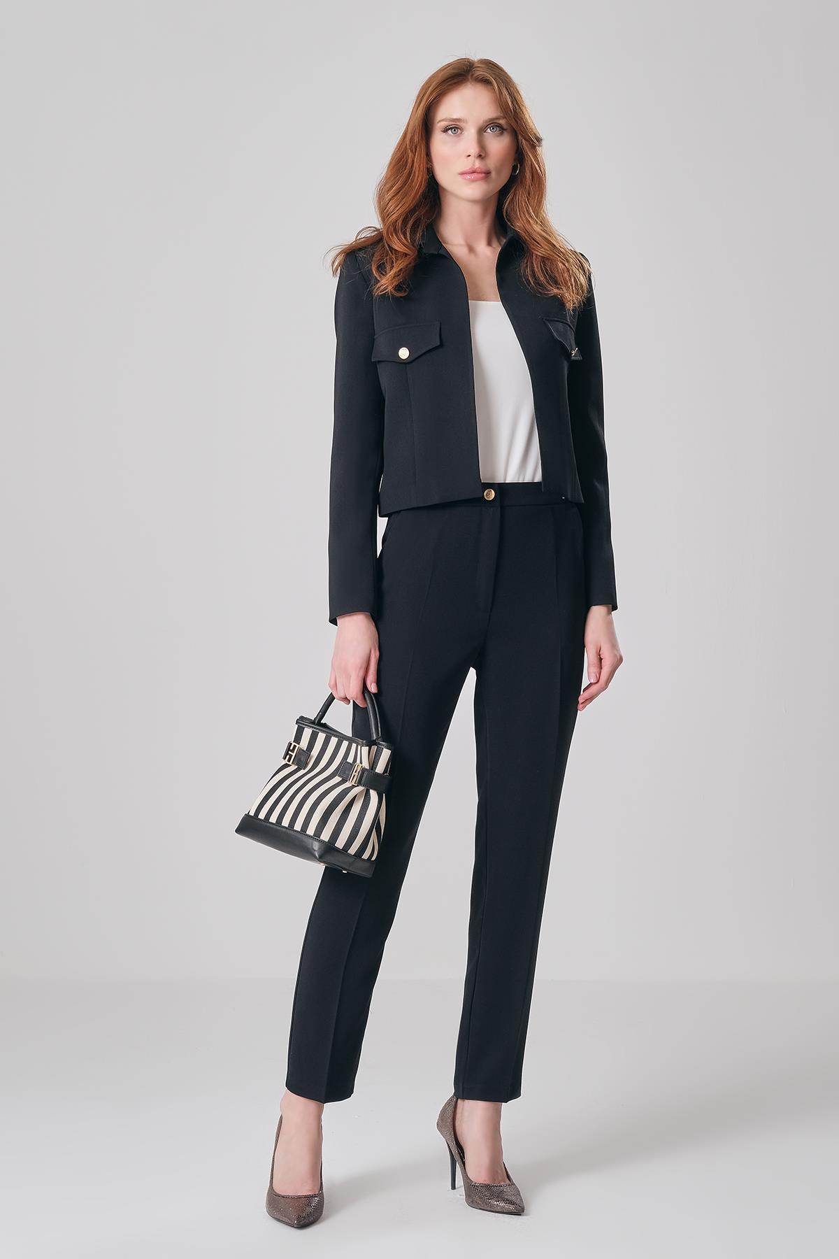 Gold Düğmeli Boru Paça Pantolon