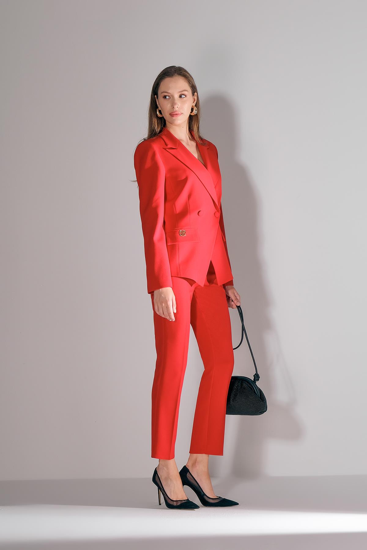 Gold Logo Aksesuarlı Bele Oturan Kruvaze Şık Ceket