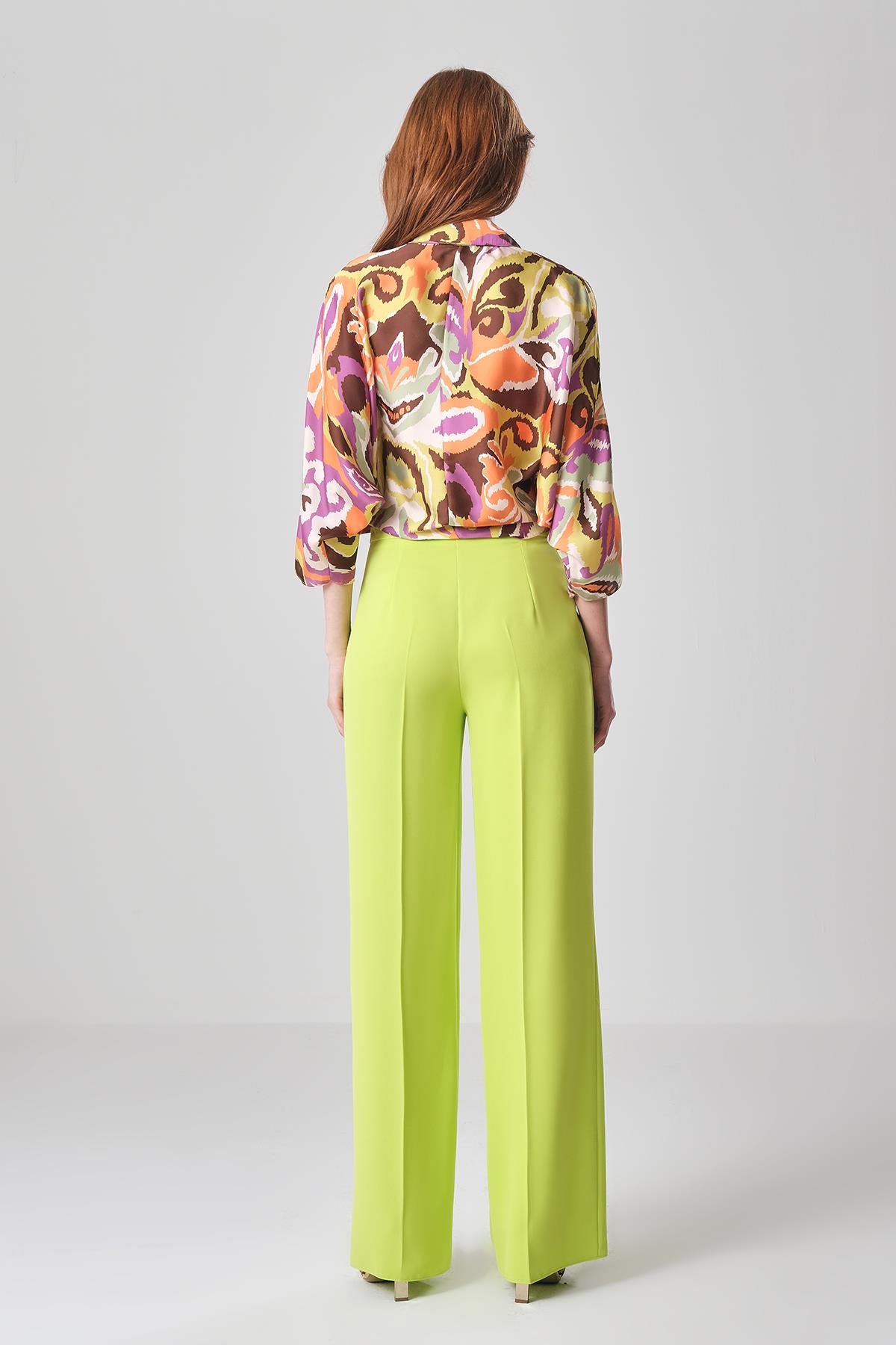 Gold Logo Aksesuarlı Bol Paça Pantolon