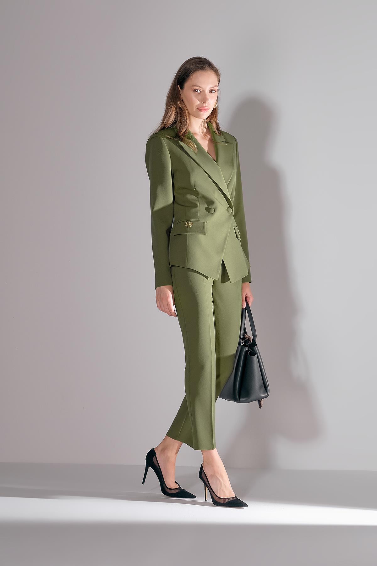 Gold Logo Aksesuarlı Dar Paça Pantolon