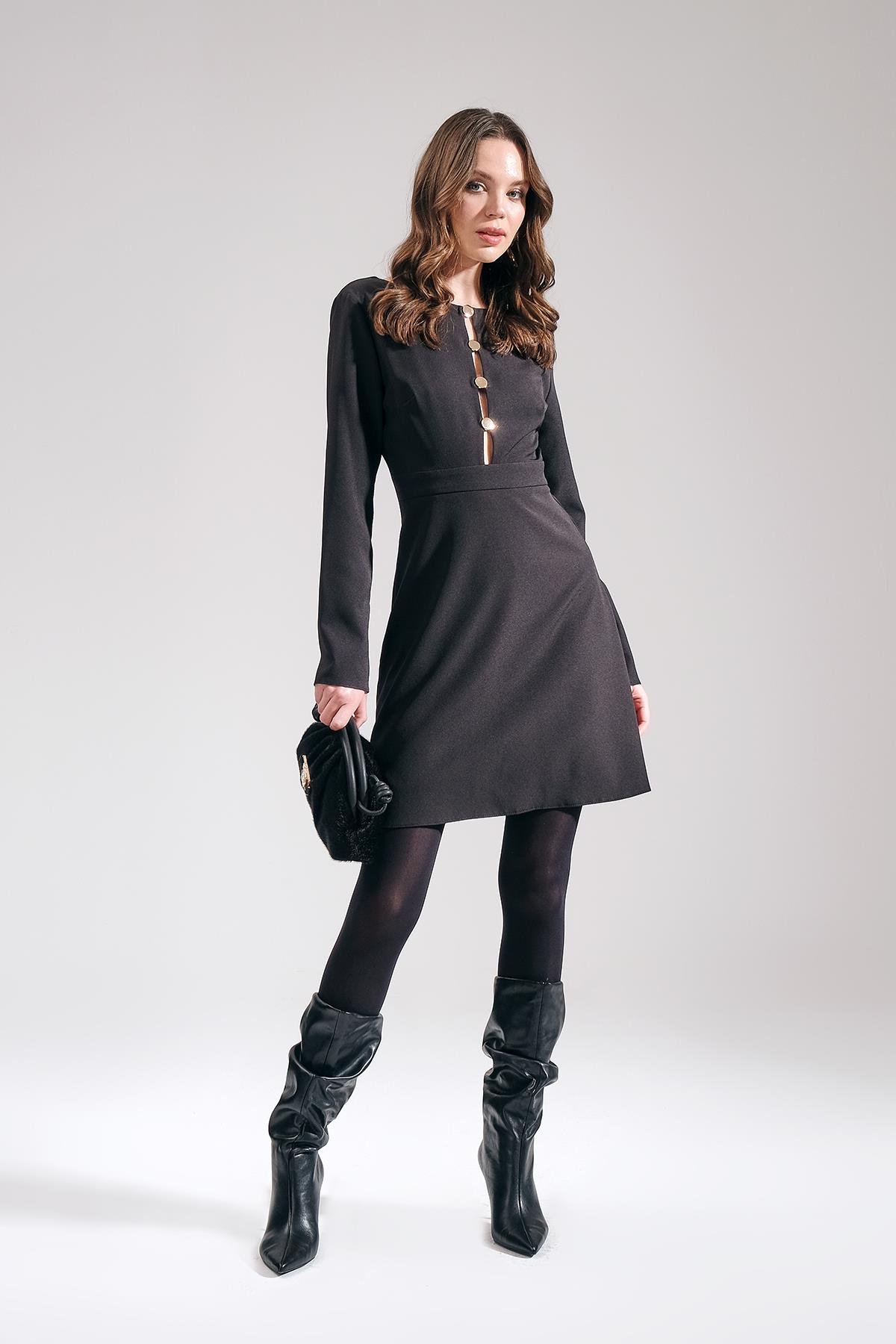 Gold Metal Aksesuarlı Gögüs Dekolteli Kloş Mini Elbise