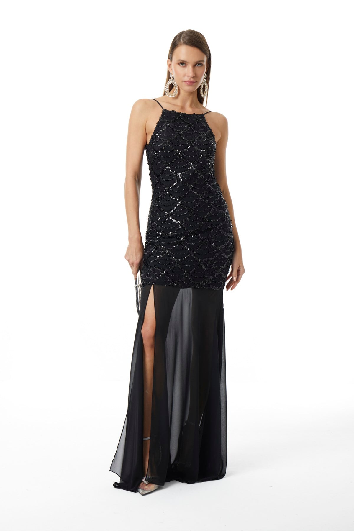 Halter Yaka Yırtmaç Detaylı Maxi Elbise