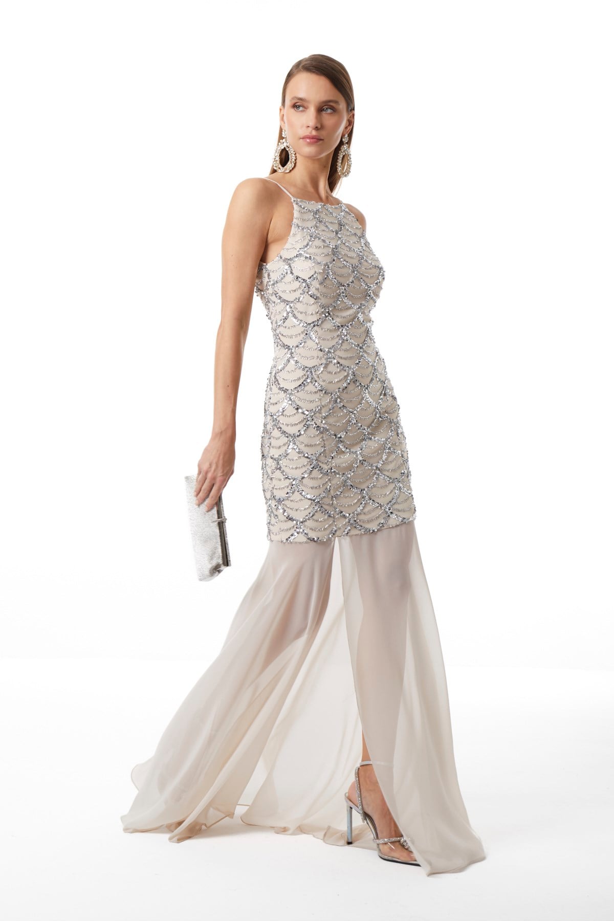 Halter Yaka Yırtmaç Detaylı Maxi Elbise