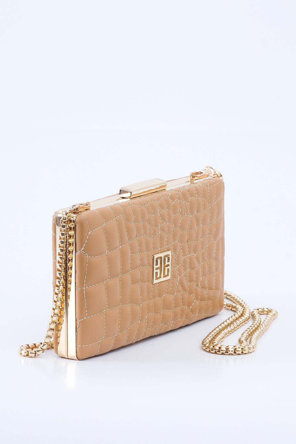 Kapitone Dokulu Çanta