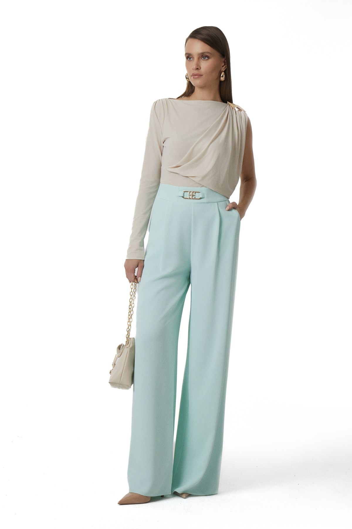 Kayık Yaka Tek Kollu Bluz