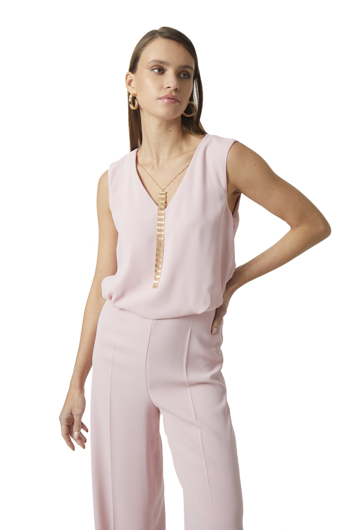 Kolye Detaylı V Yaka Şık Tulum