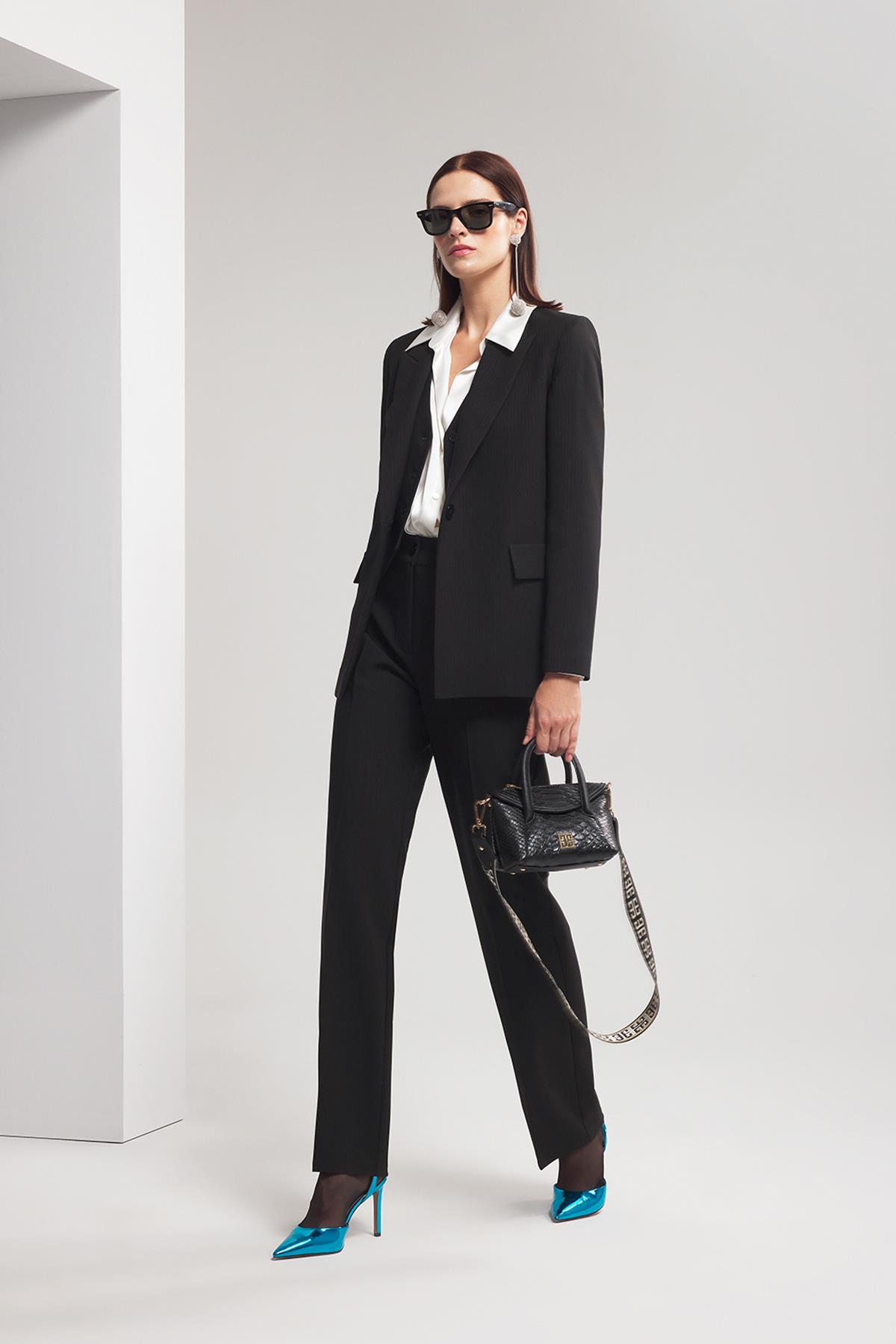 Kontrast İnce Çizgili Pensli Pantolon