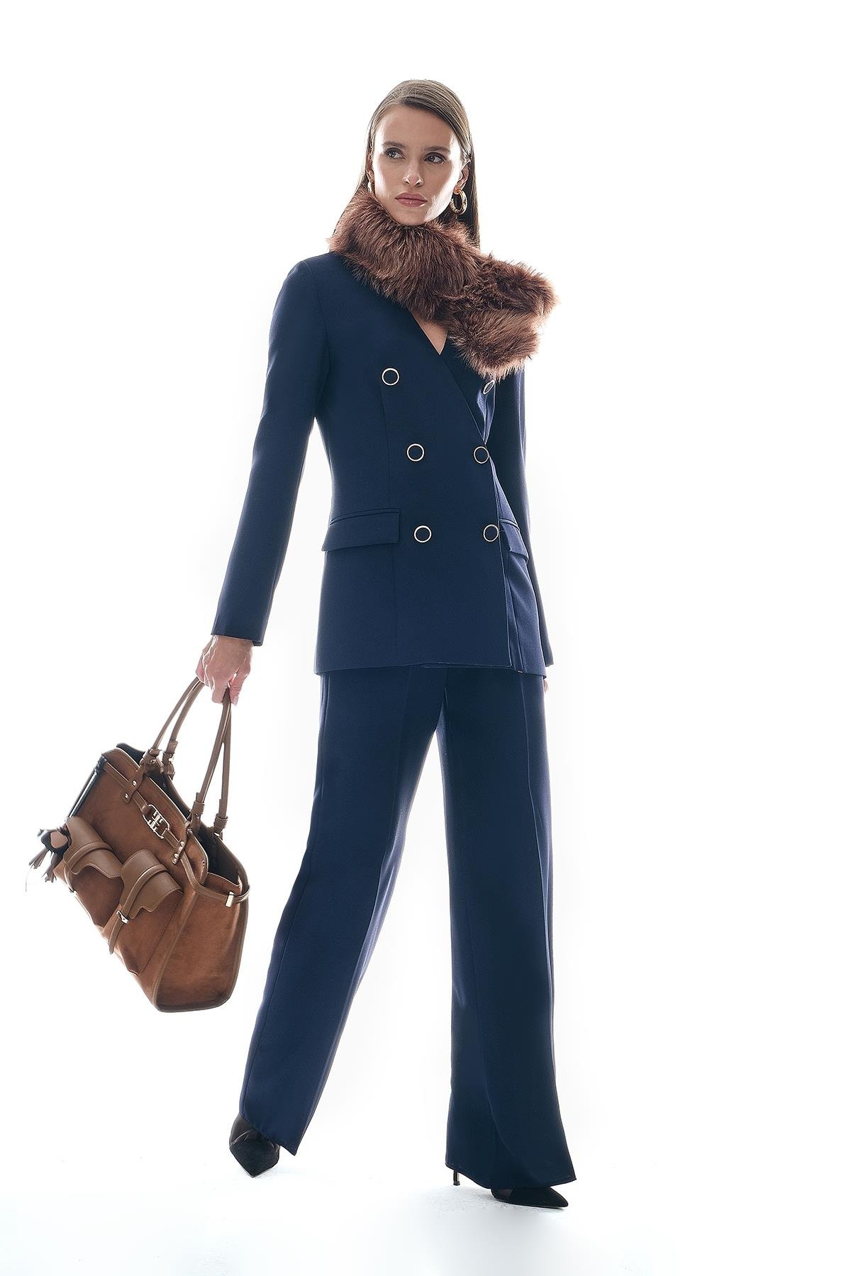 Kruvaze Düğme Detaylı Şık Ceket Pantolon Takım