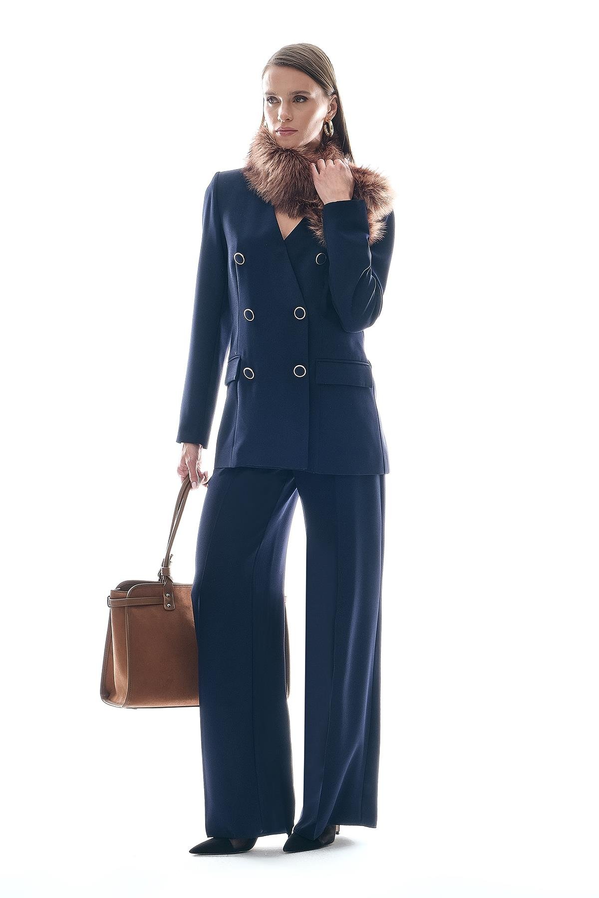 Kruvaze Düğme Detaylı Şık Ceket Pantolon Takım