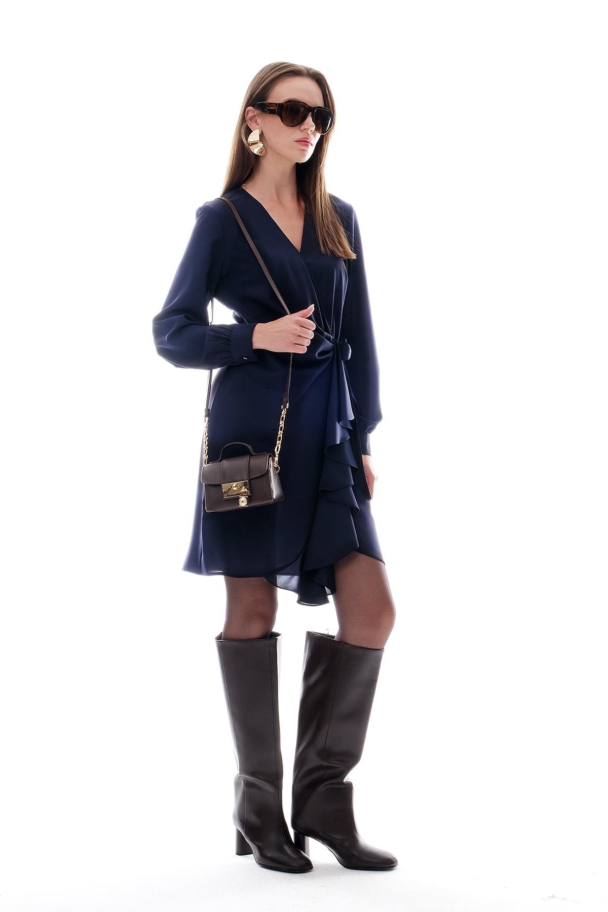 Kruvaze Eteği Volanlı Mini Elbise