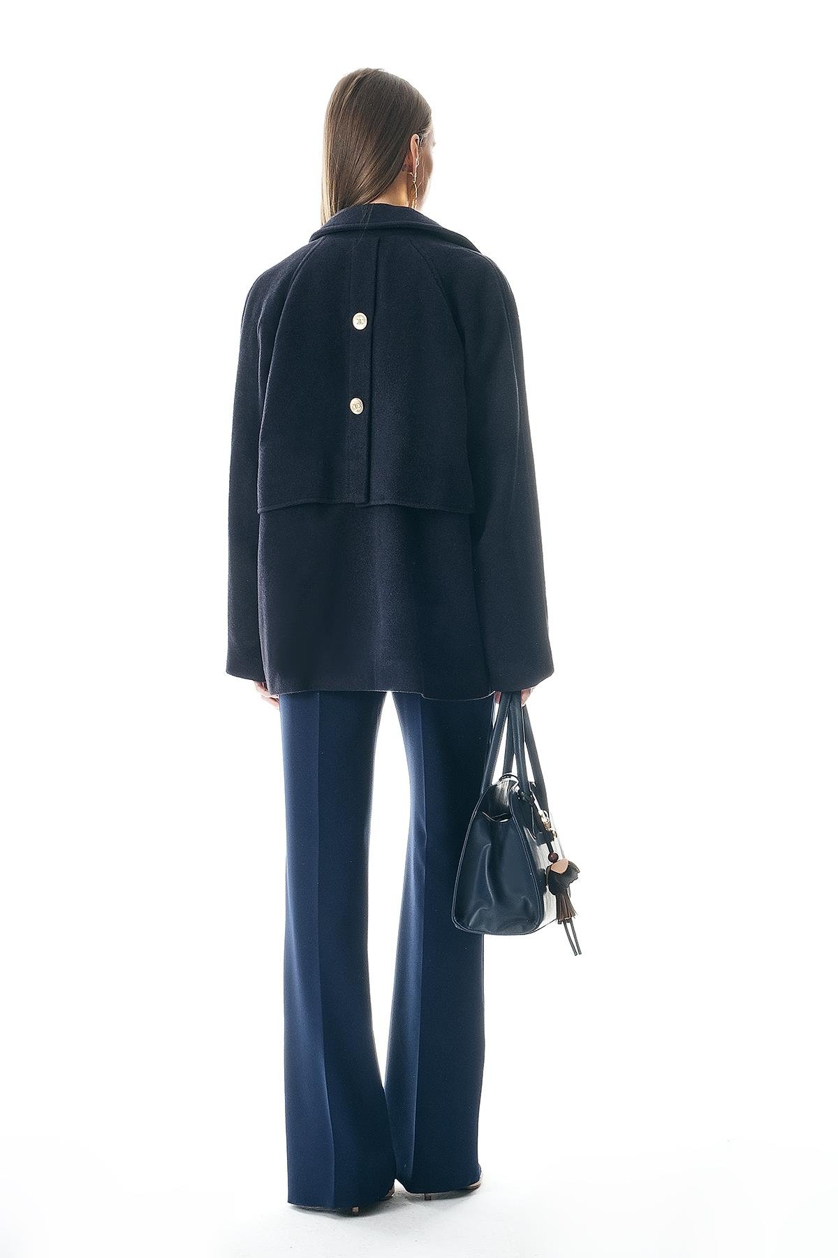 Kruvaze Gold Düğmeli Kaşe Ceket