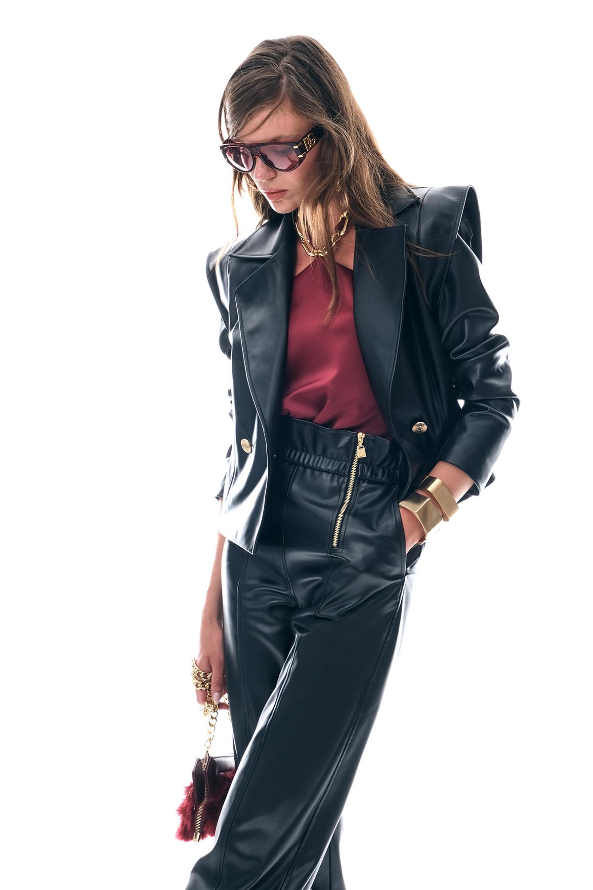 Kruvaze Kapamalı Gold Düğmeli Deri Ceket